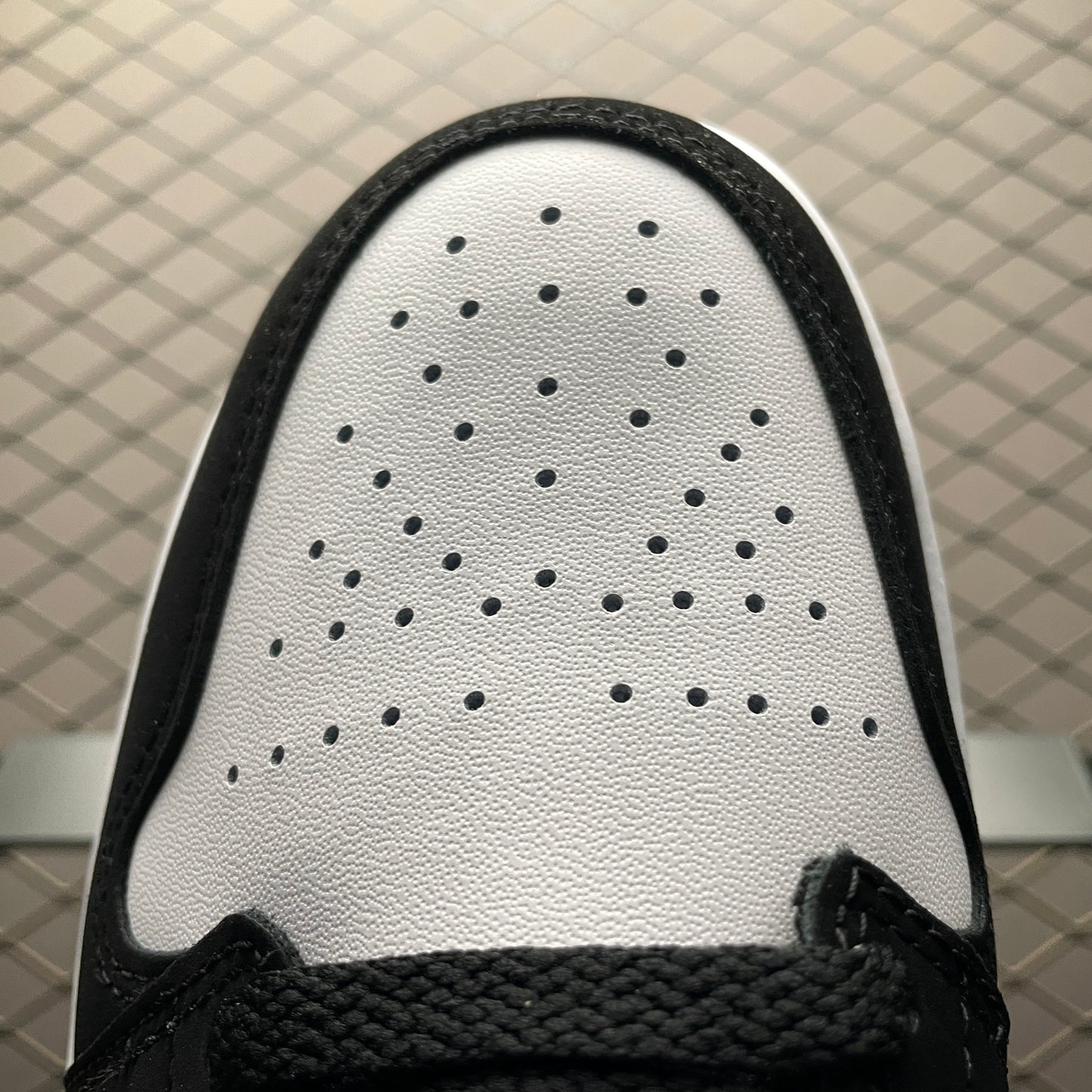 Nike Air Jordan 1 Low SE "Black Toe"