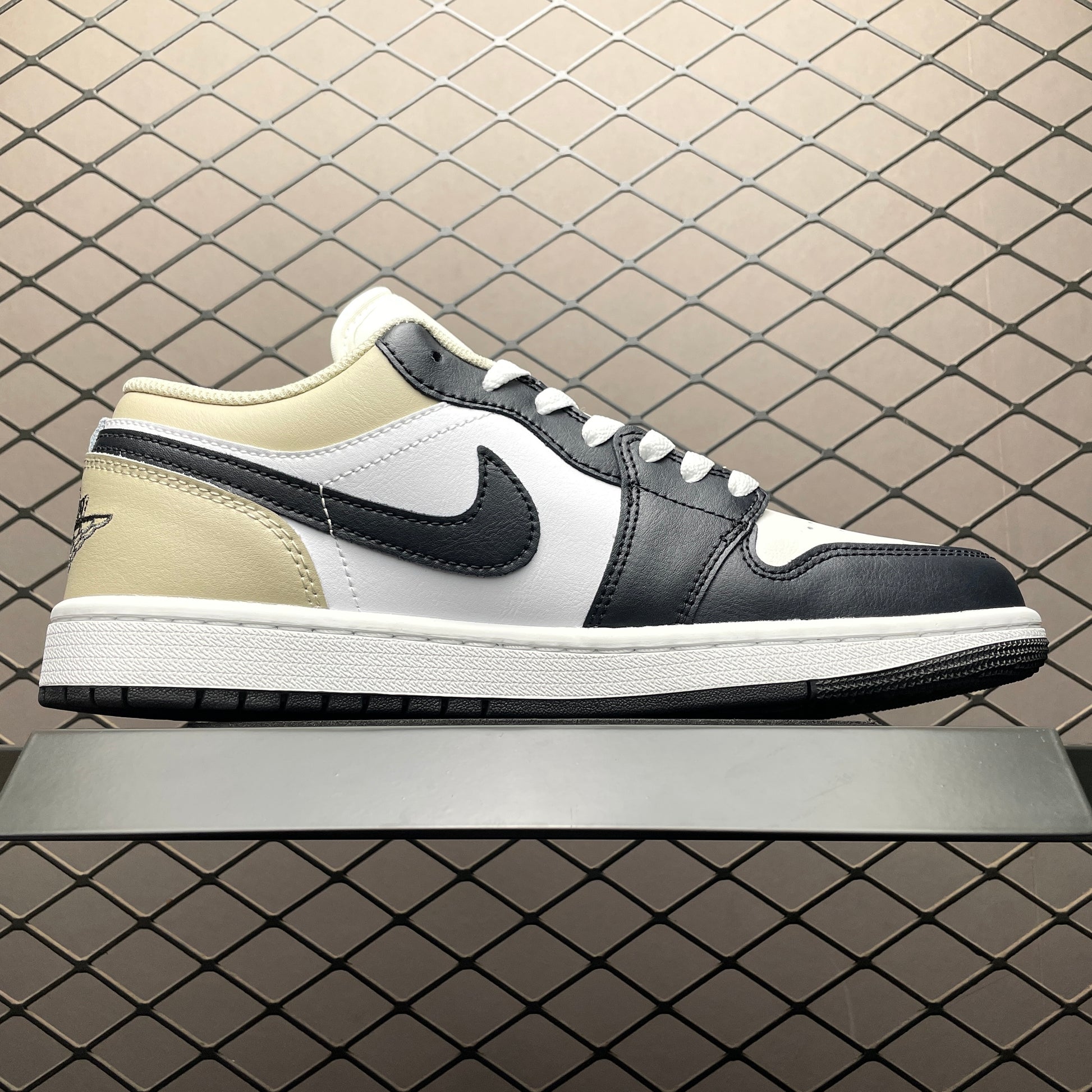 Nike Air Jordan 1 Low "Summit White/Off Noir"