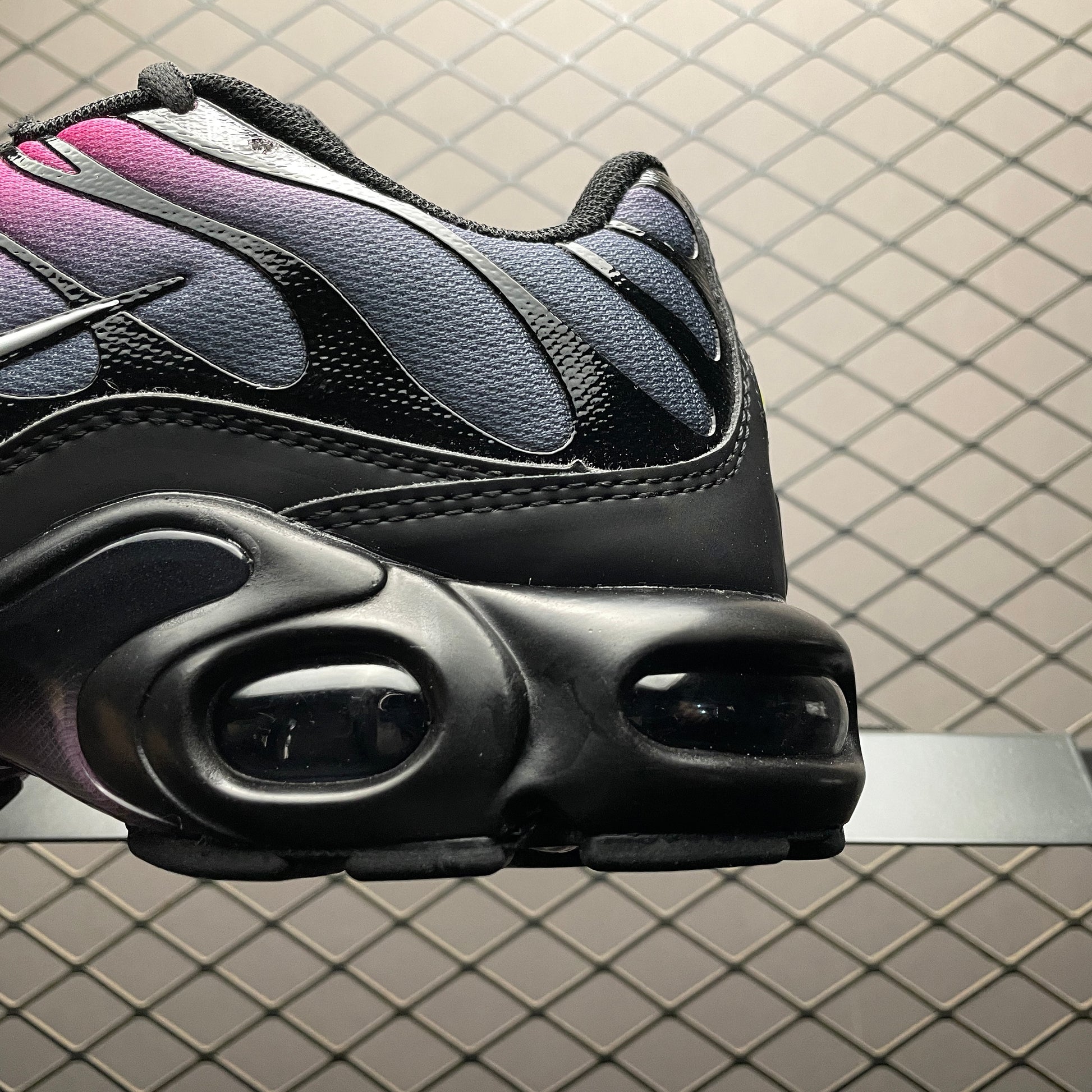 Nike Air Max Plus Black Pink