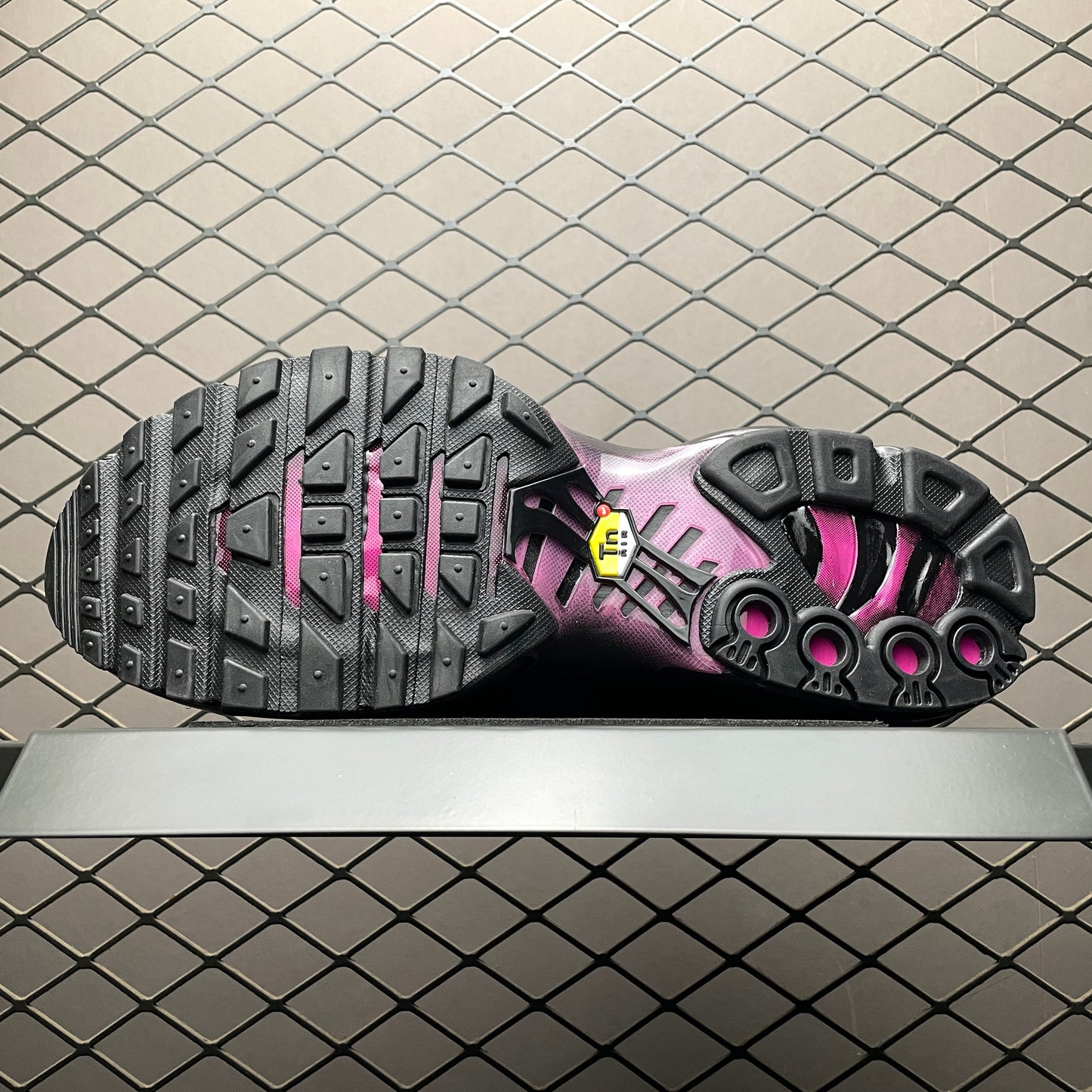 Nike Air Max Plus Black Pink