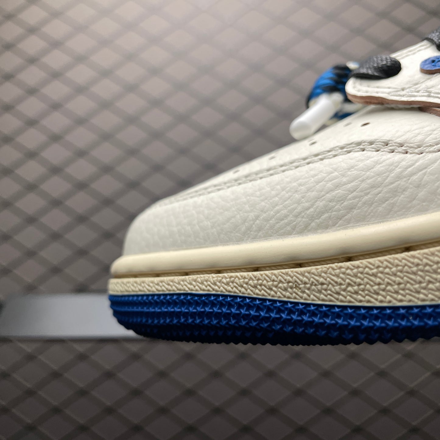 Travis Scott × Fragment × Nike Air Jordan 1 Low OG "Sail/Military Blue"