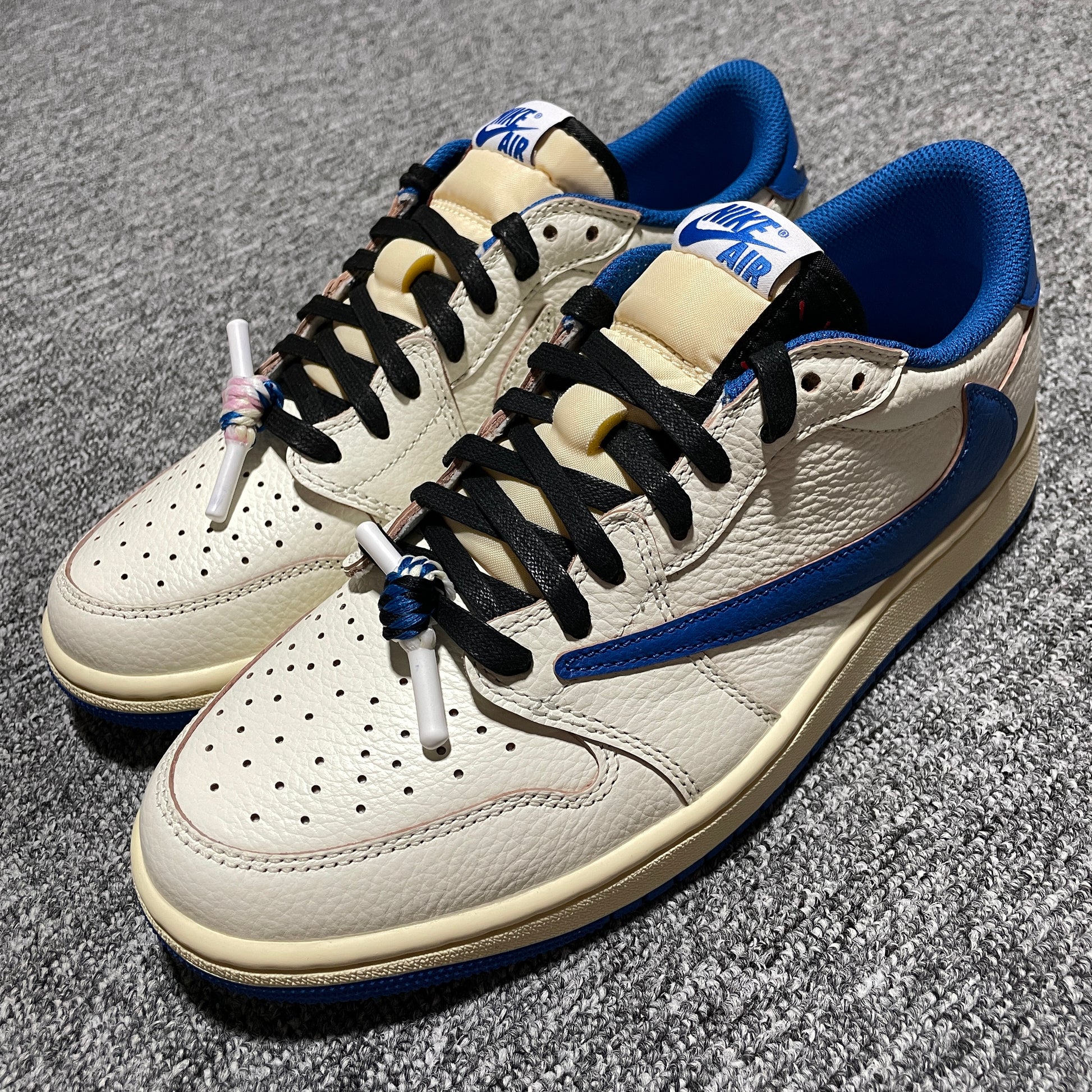 Travis Scott × Fragment × Nike Air Jordan 1 Low OG "Sail/Military Blue"