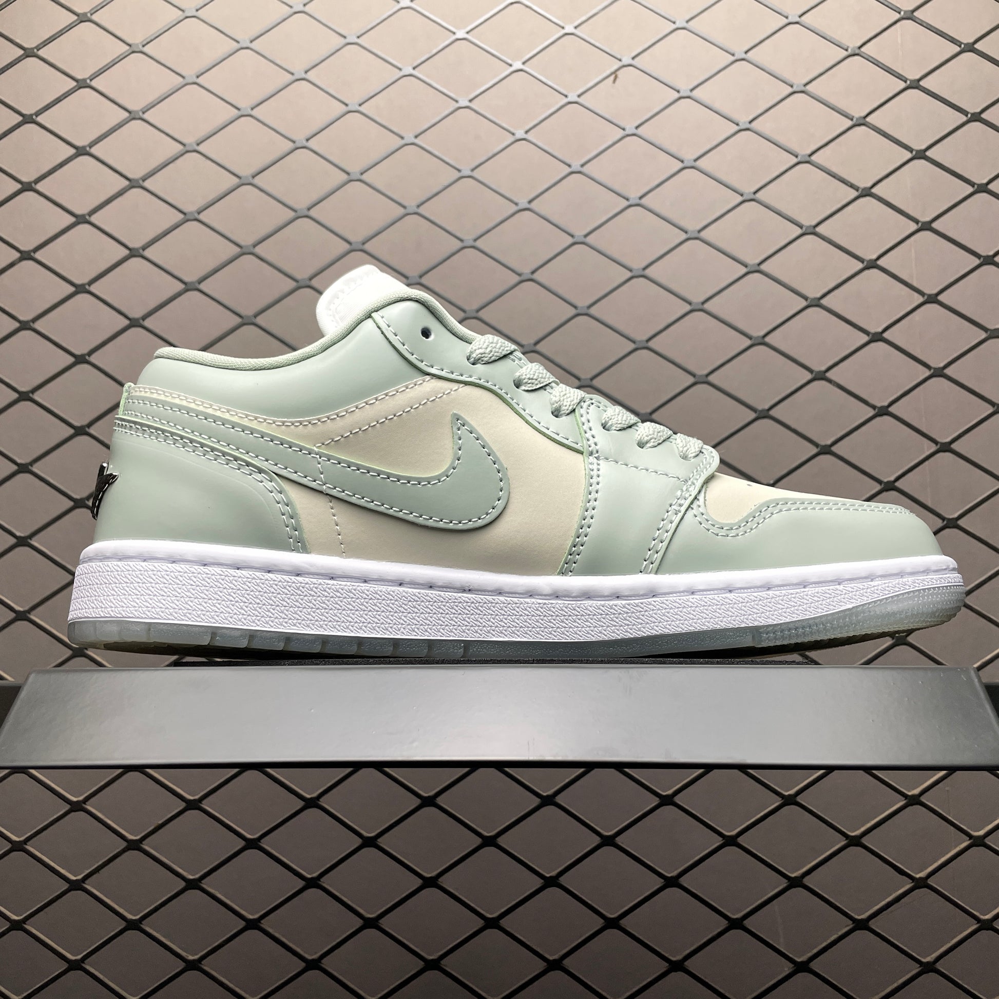 Nike Women's Air Jordan 1 Low SE "Seafoam"