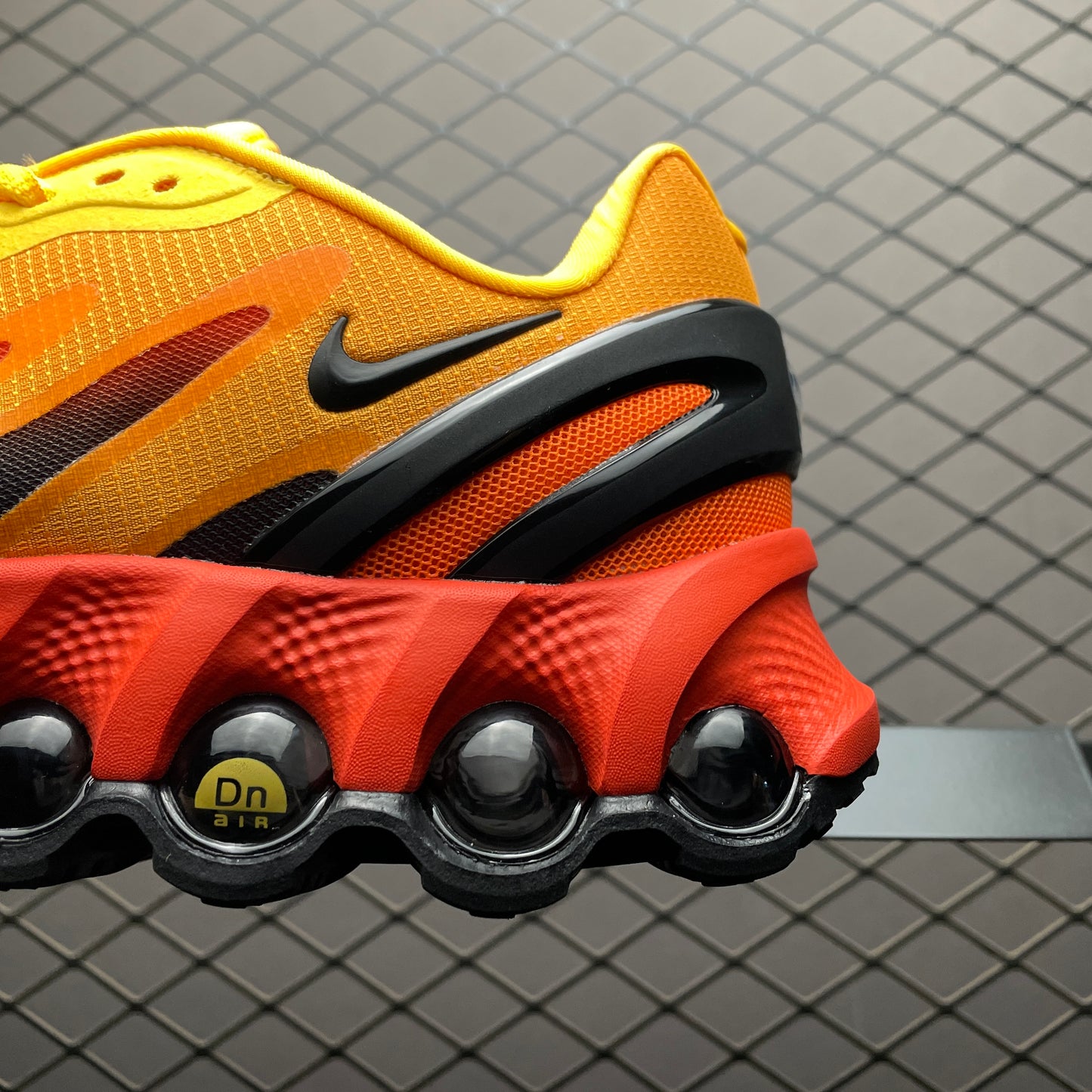 Nike Air Max DN8 "Team Orange/Black"
