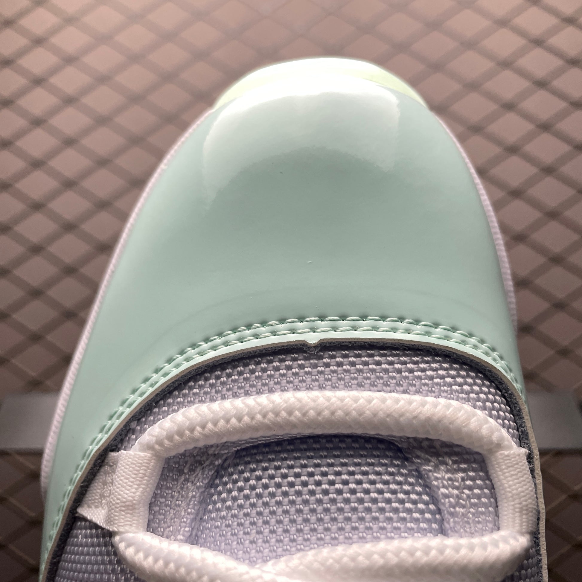 Nike Air Jordan 11 Retro Low "Igloo"
