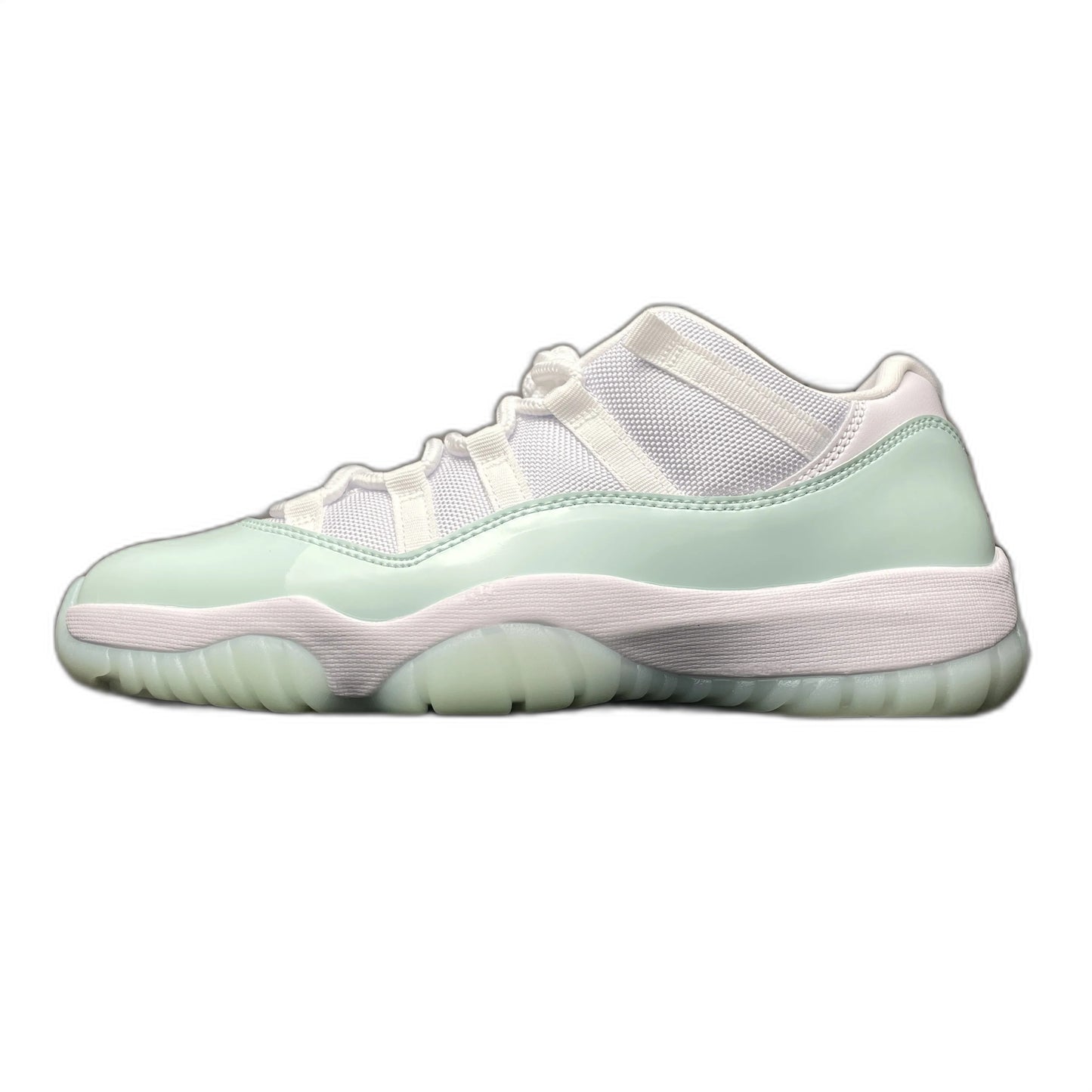 Nike Air Jordan 11 Retro Low "Igloo"
