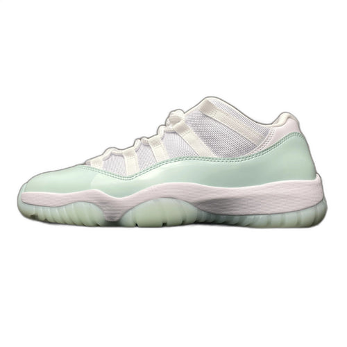 Nike Air Jordan 11 Retro Low "Igloo"