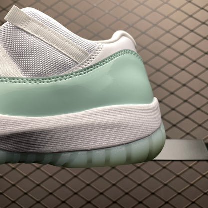 Nike Air Jordan 11 Retro Low "Igloo"