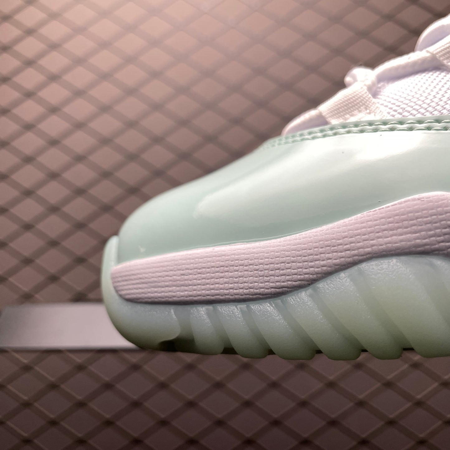 Nike Air Jordan 11 Retro Low "Igloo"
