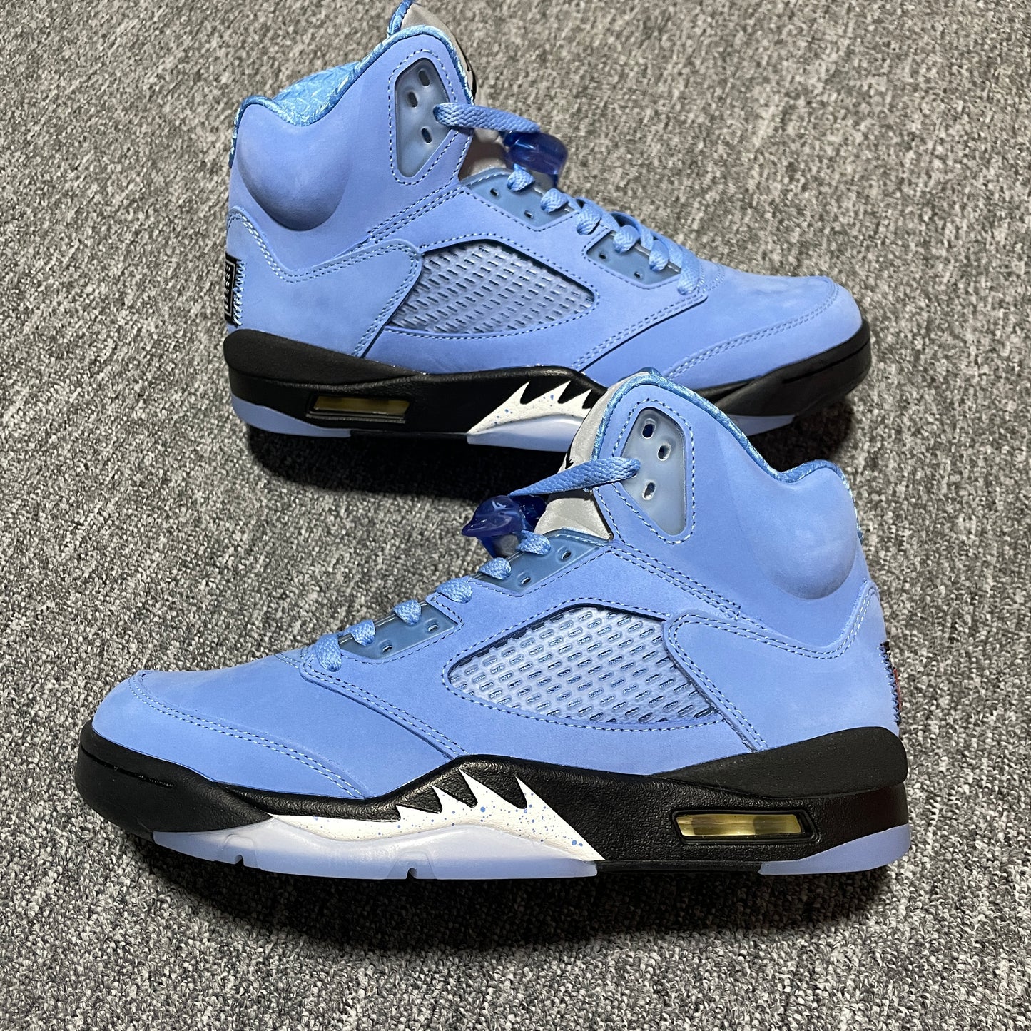 Nike Air Jordan 5 Retro SE "University Blue"