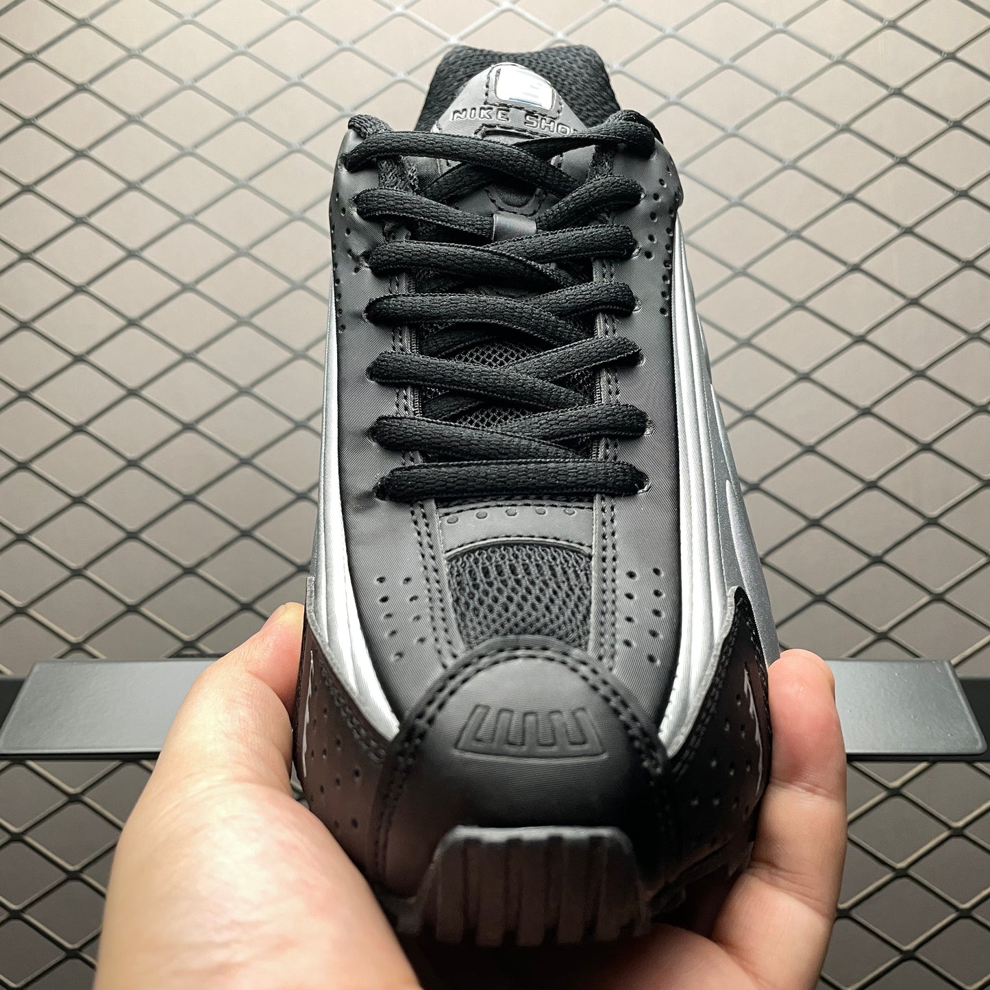 Nike GS Shox R4 "Metallic Silver/Black/Psychic Blue"