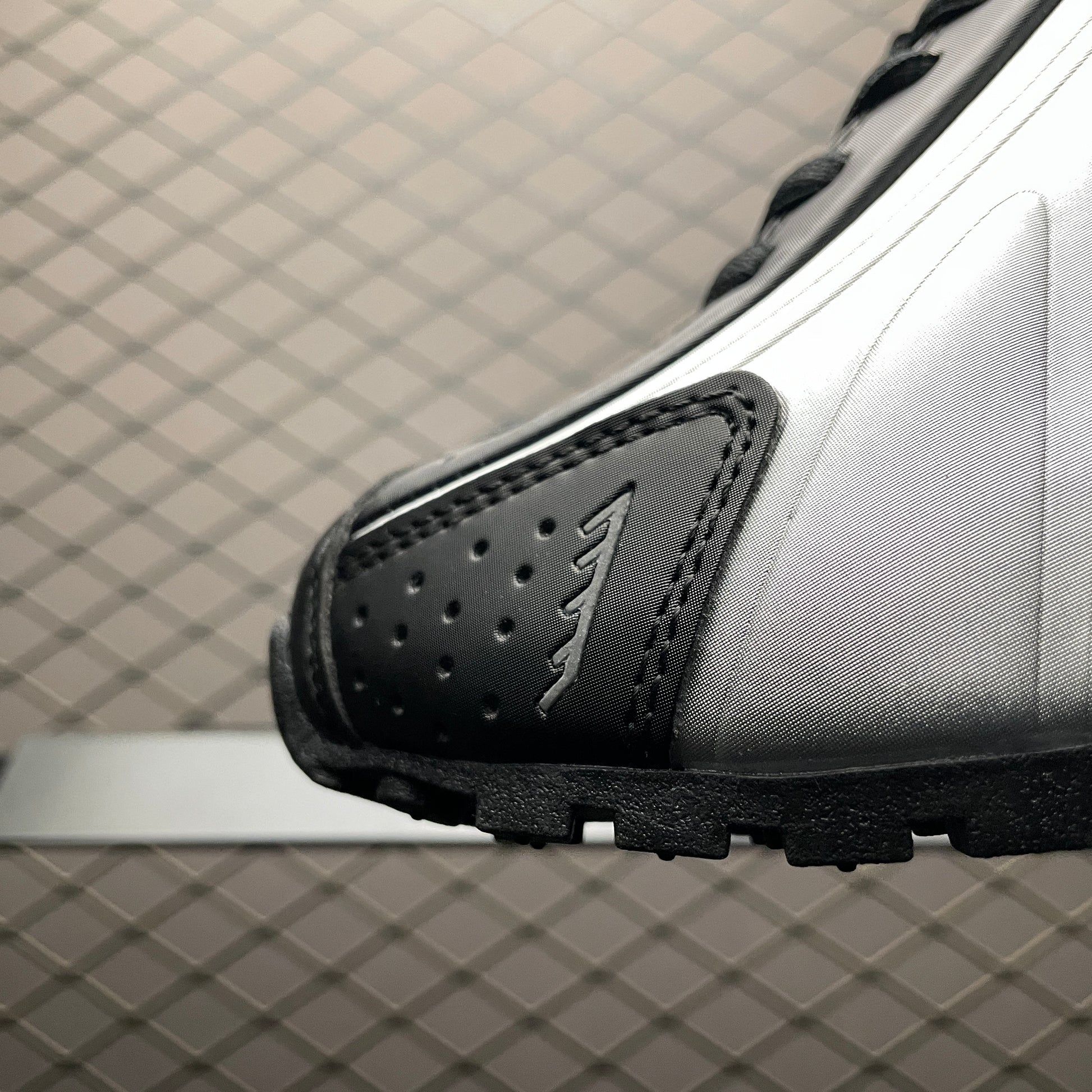 Nike GS Shox R4 "Metallic Silver/Black/Psychic Blue"