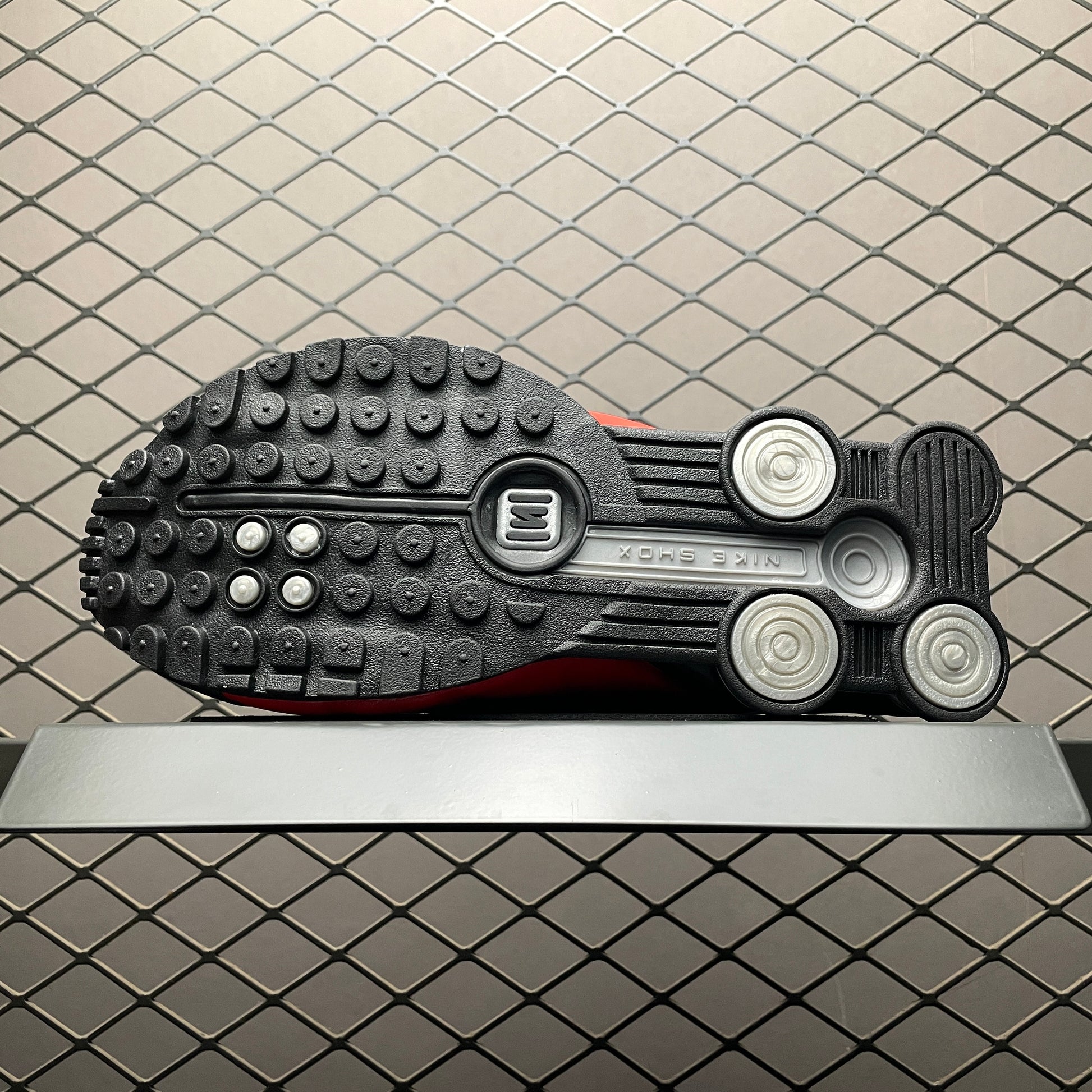 Nike Shox R4 "Black/Red"