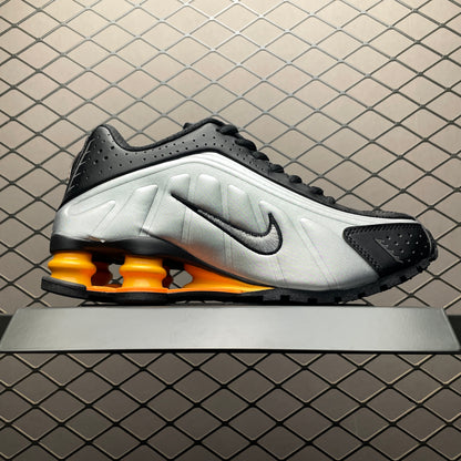 Nike Shox R4 "Black/Bright Mandarin"