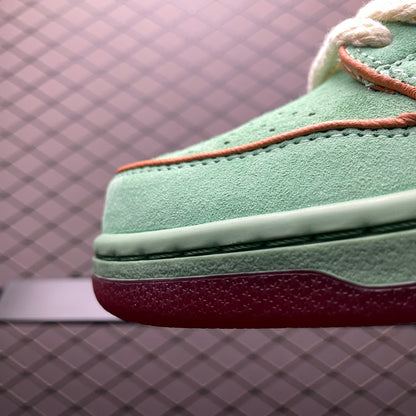 Nike SB Dunk Low Pro "Tourmaline"