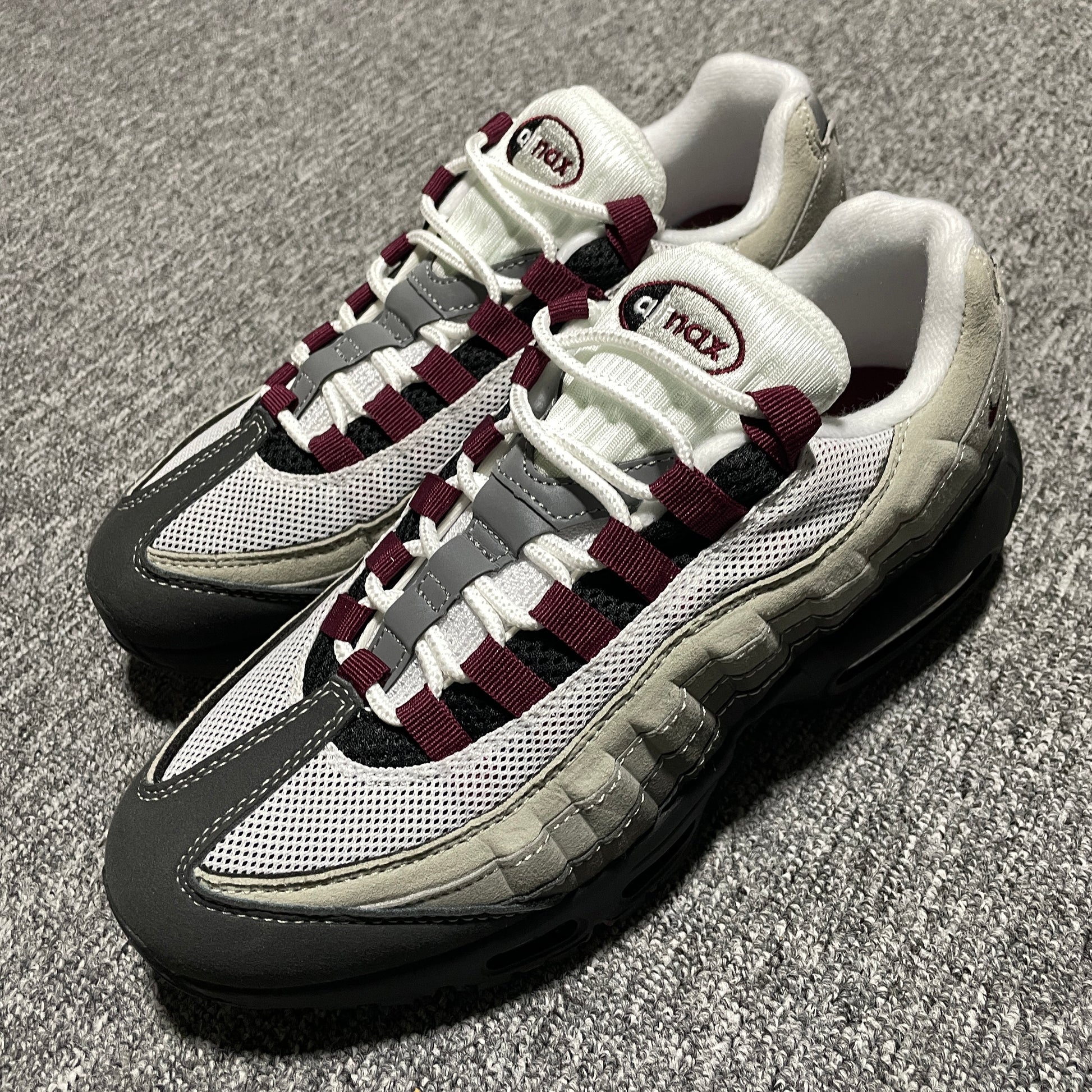 Nike Air Max 95 "Pearl Grey/Dark Beetroot"