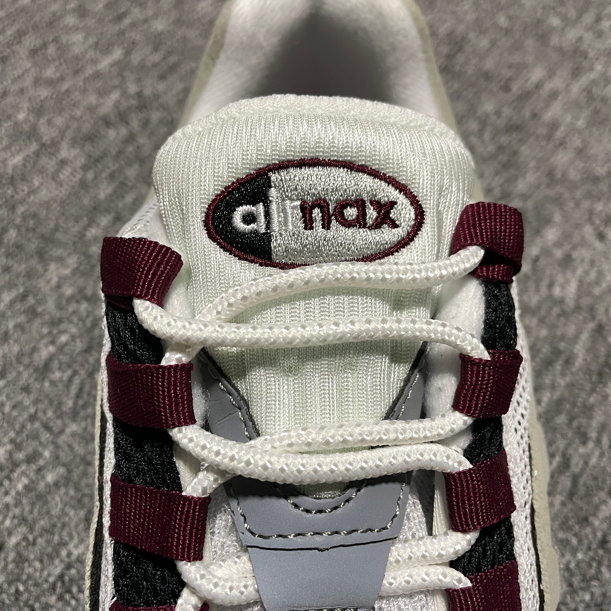 Nike Air Max 95 "Pearl Grey/Dark Beetroot"