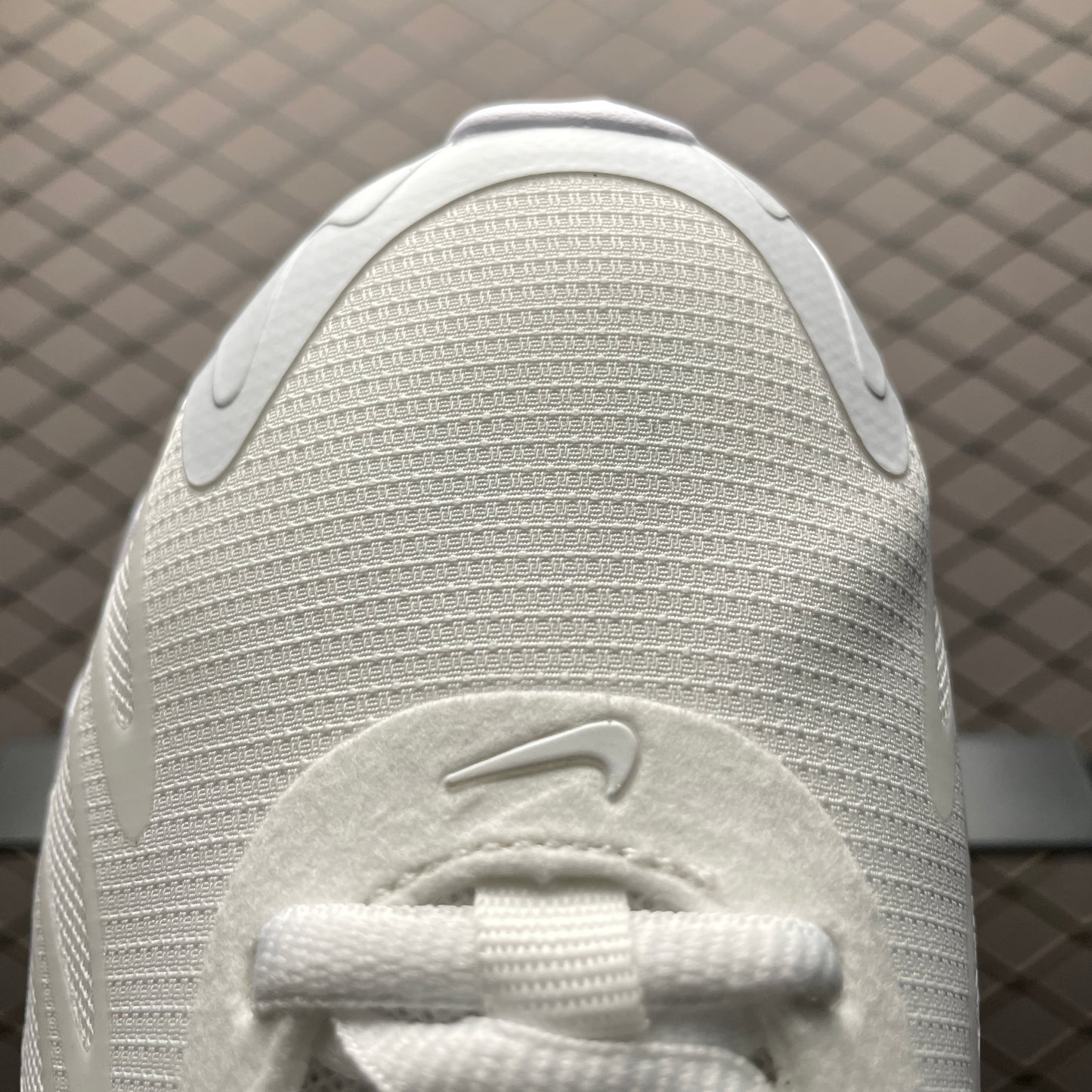 Nike Air Max DN8 "Triple White/Metallic Silver"