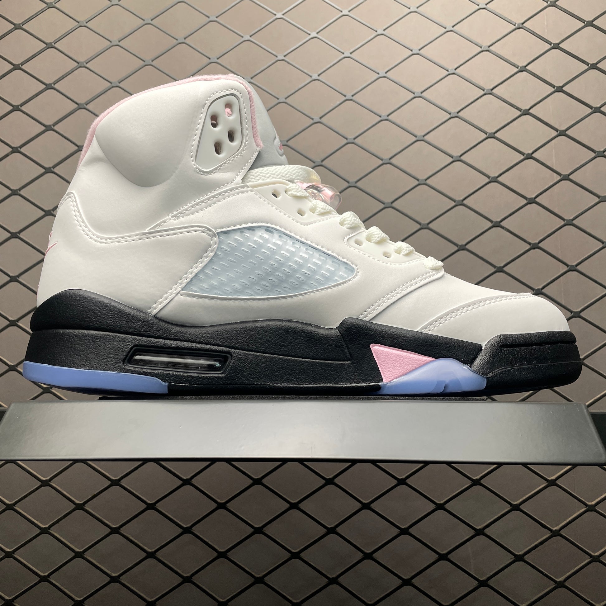 Nike Air Jordan 5 "Medium Soft Pink"