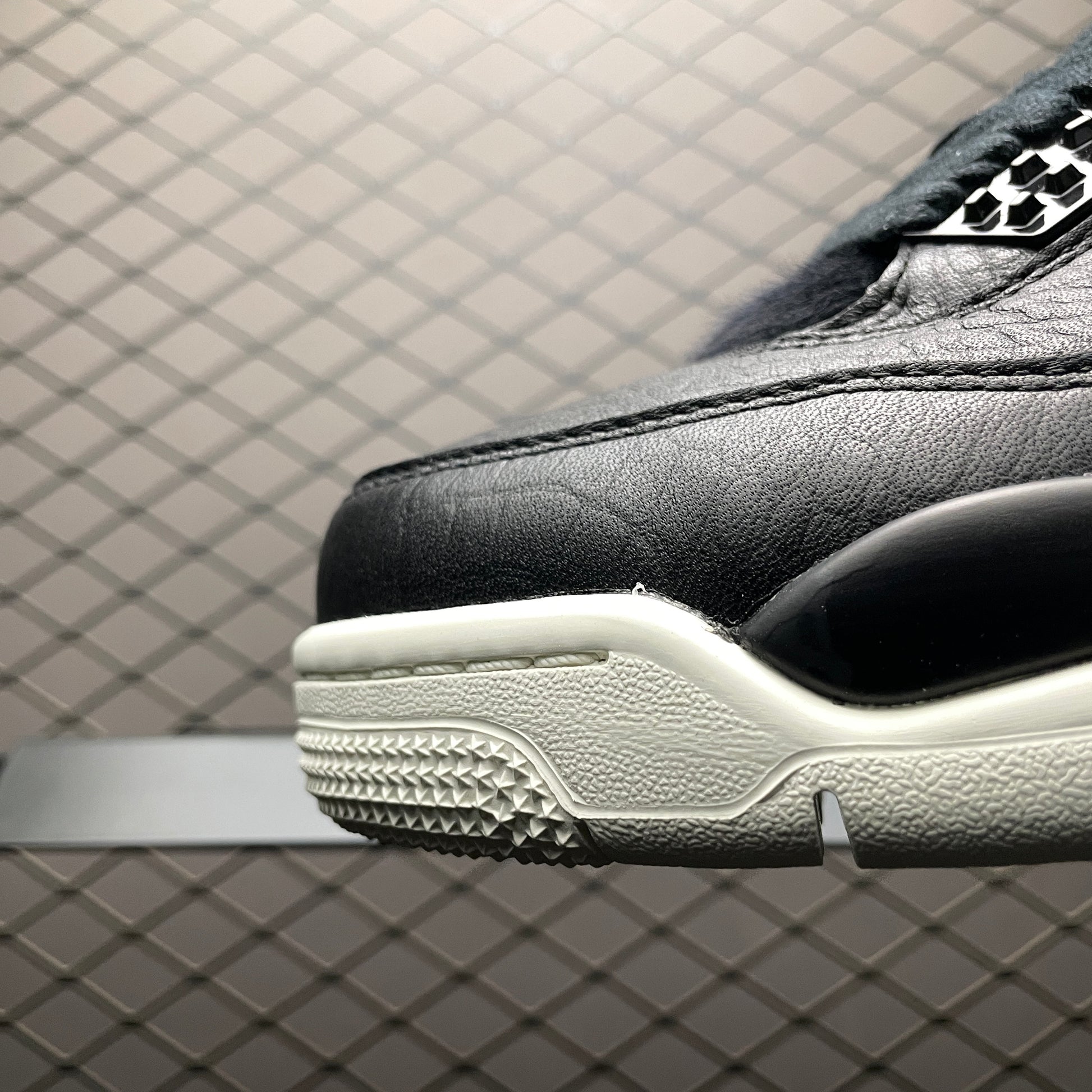 NIKE AIR JORDAN 4 RETRO PONY HAIR BLACK