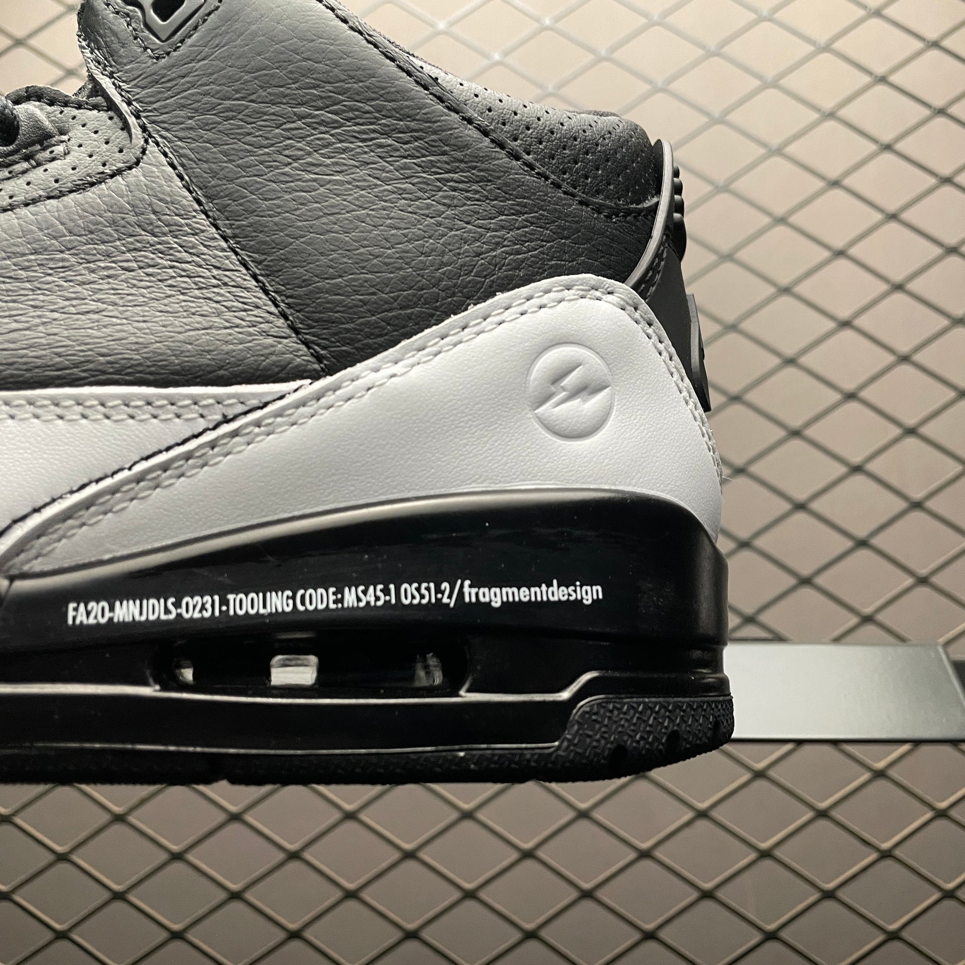 FRAGMENT x NIKE AIR JORDAN 3 “White/Black”
