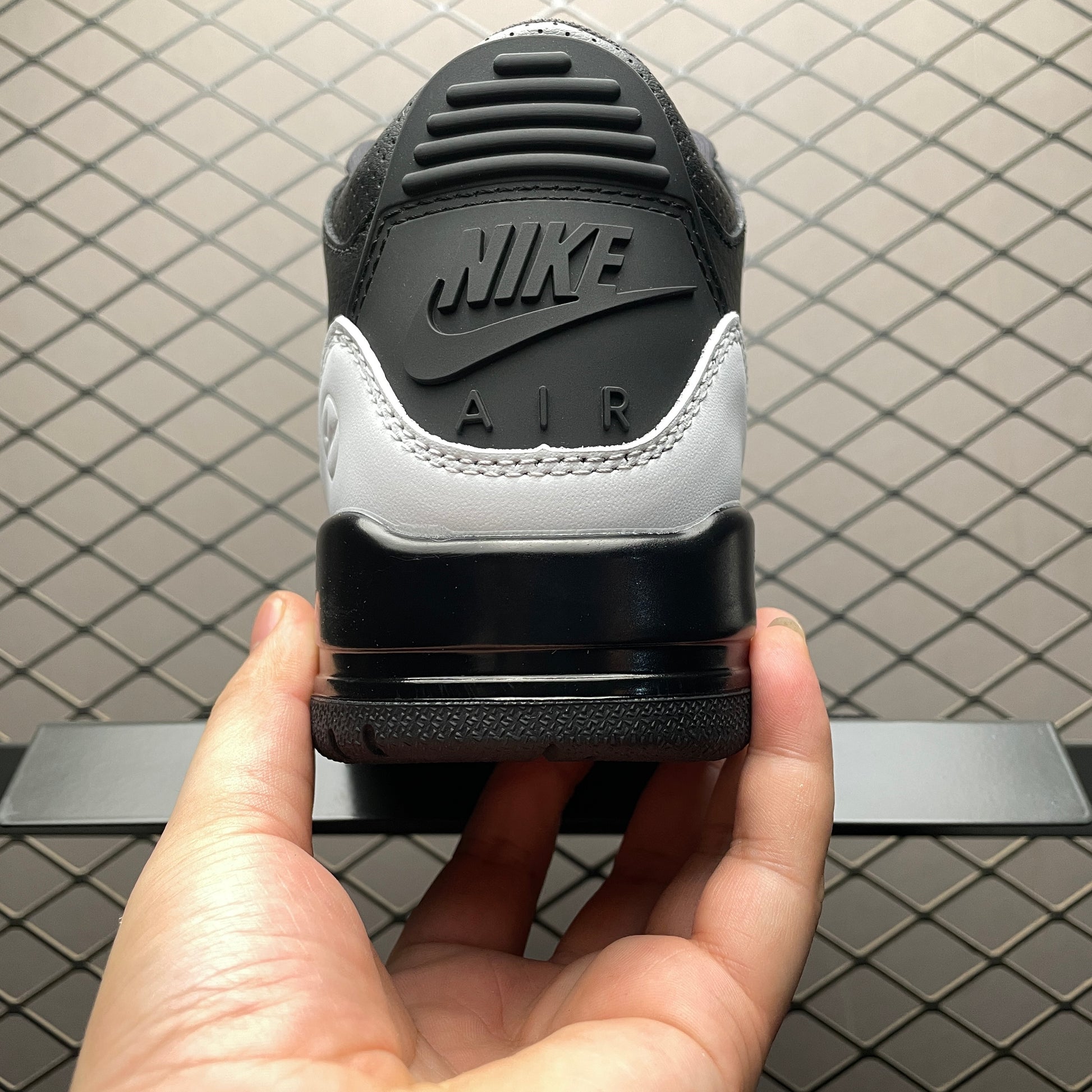FRAGMENT x NIKE AIR JORDAN 3 “White/Black”