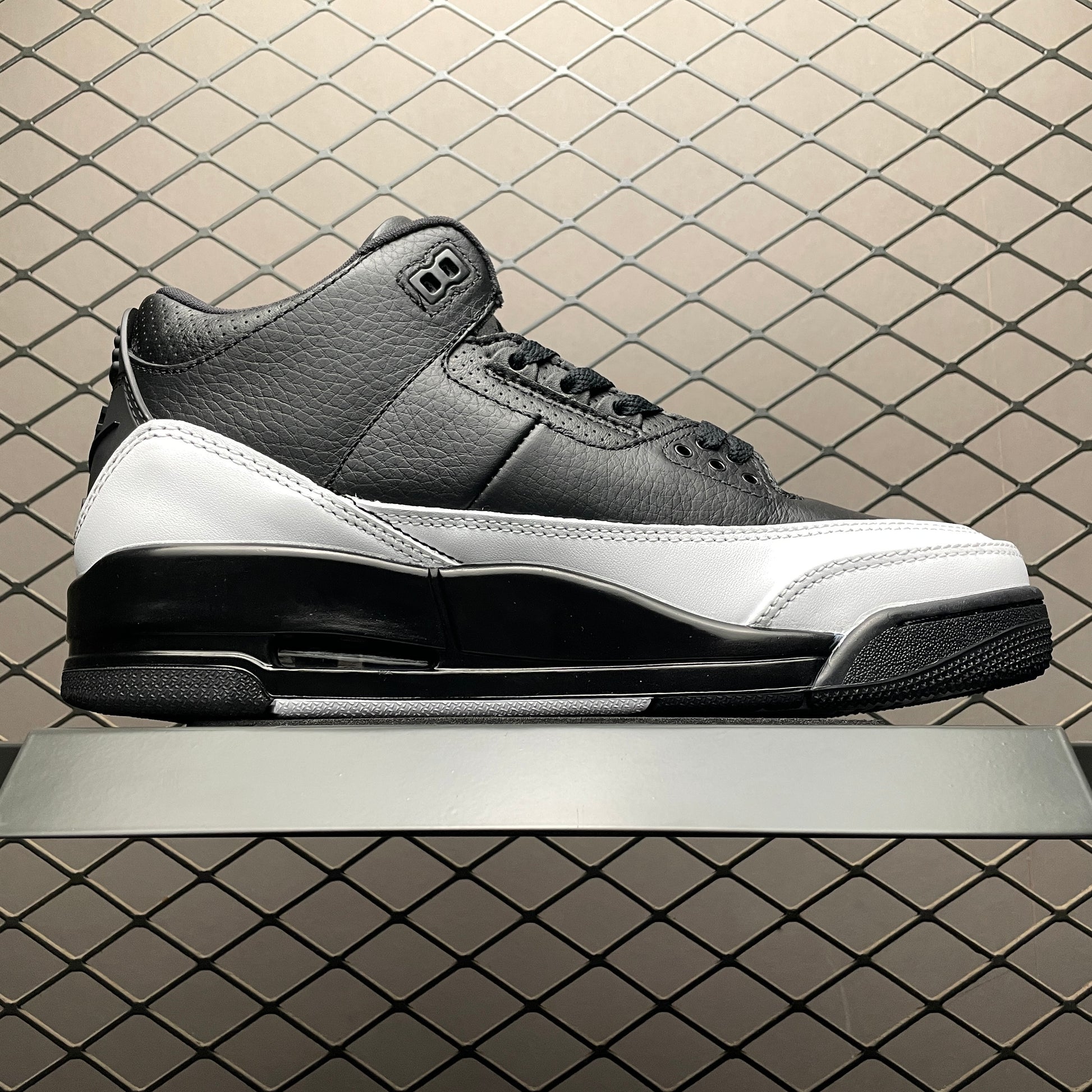 FRAGMENT x NIKE AIR JORDAN 3 “White/Black”