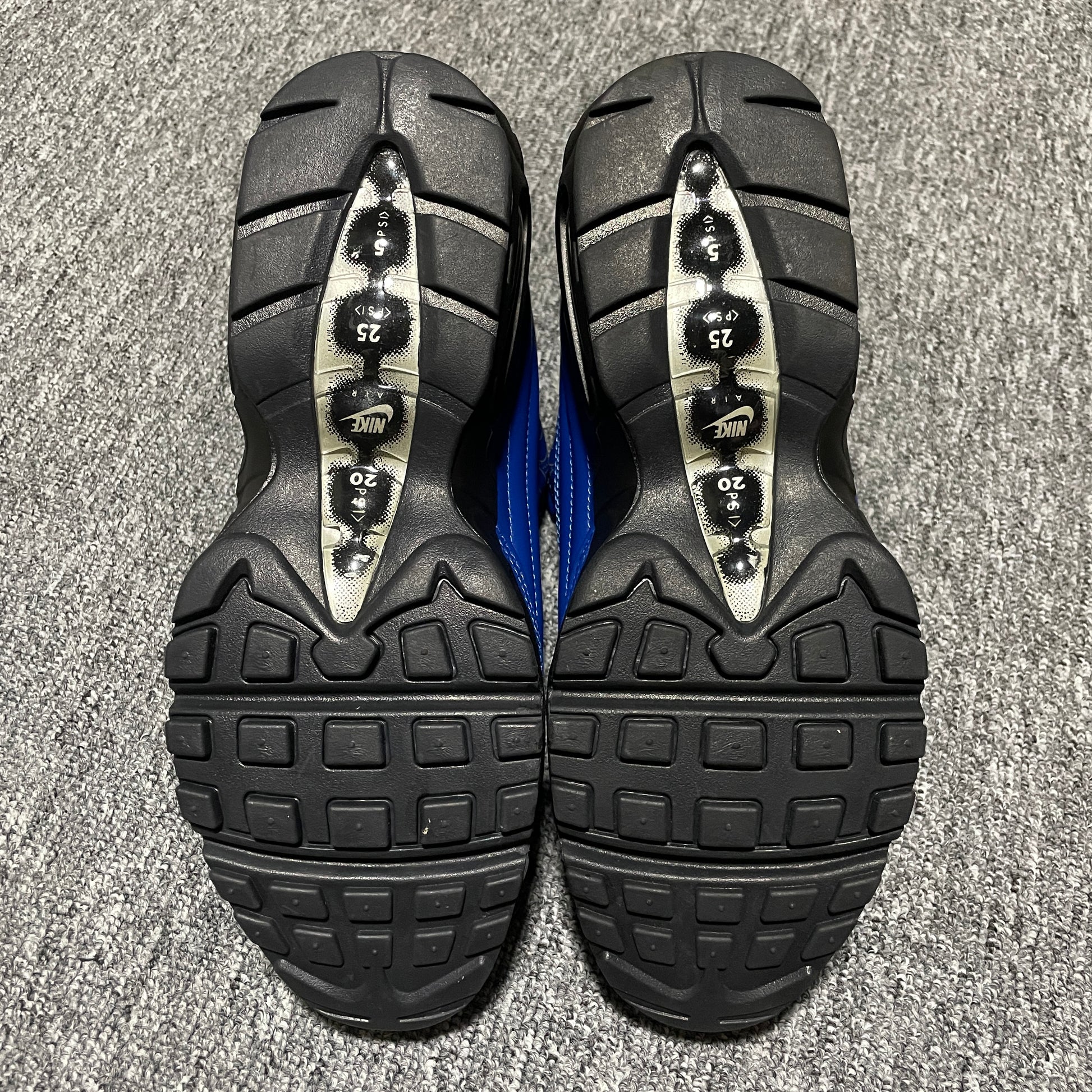 Supreme × Nike Air Max 95 Lux "Blue"