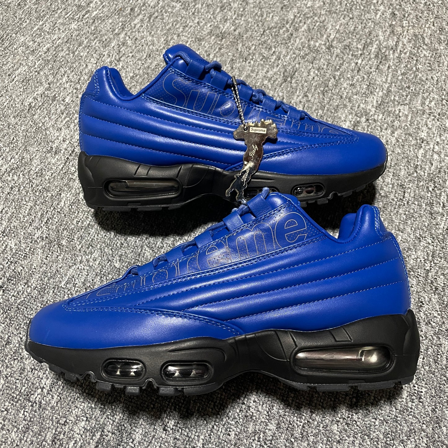 Supreme × Nike Air Max 95 Lux "Blue"