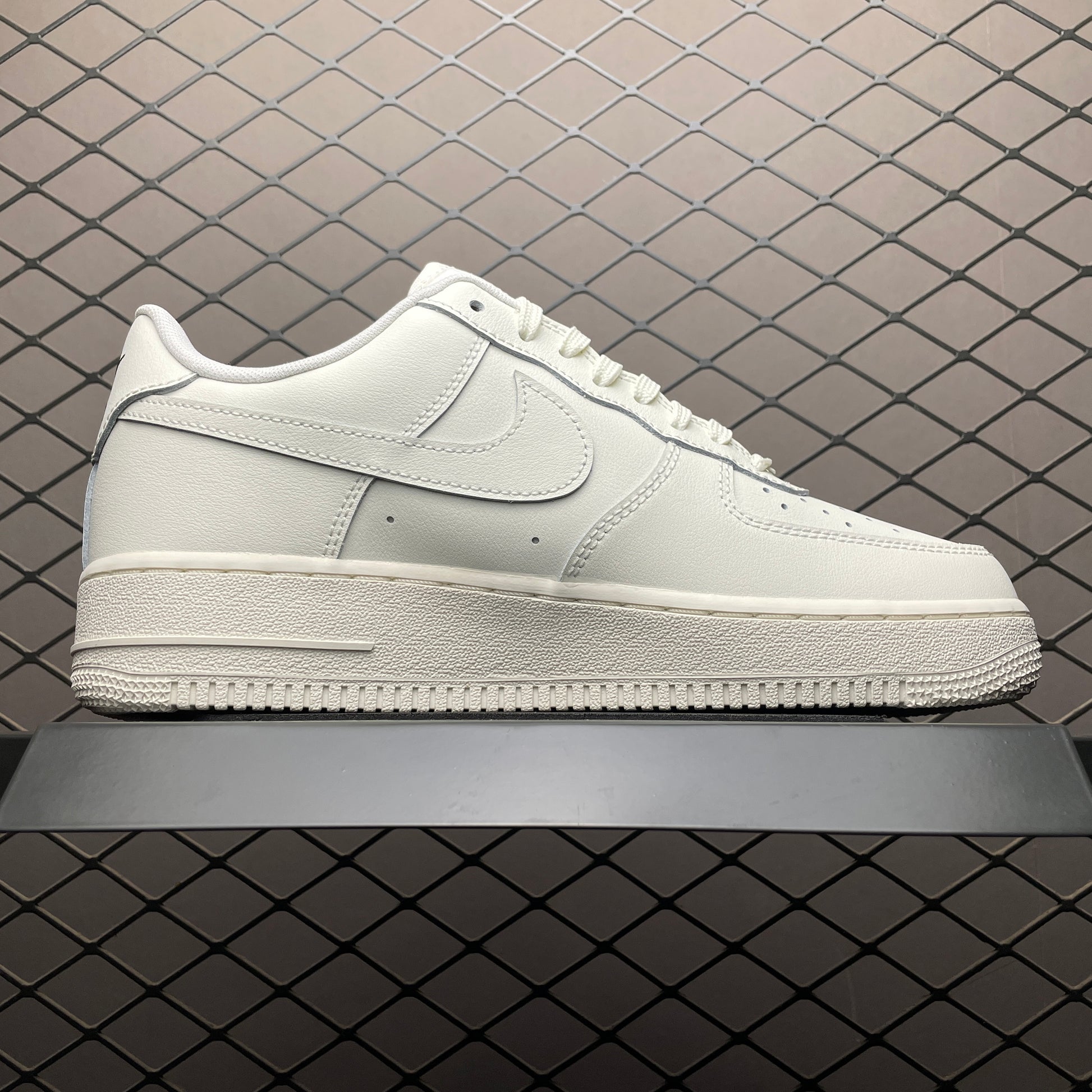Nike Air Force 1 ’07 Essential "Sail/Black/Sail"