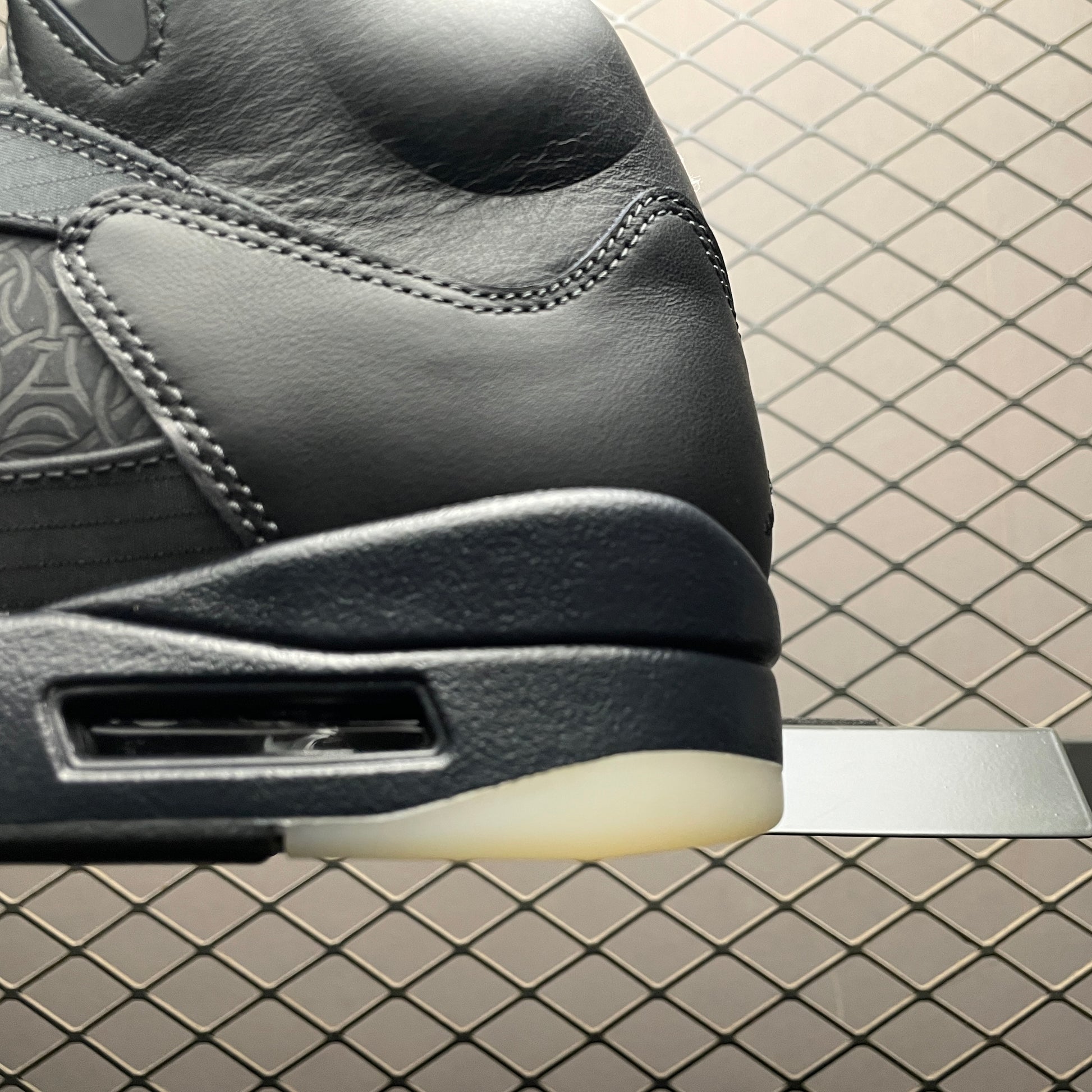 PSG × Nike Air Jordan 5 Retro "Off Noir/Particle Rose/Anthracite/Pearl Pink/Sail"