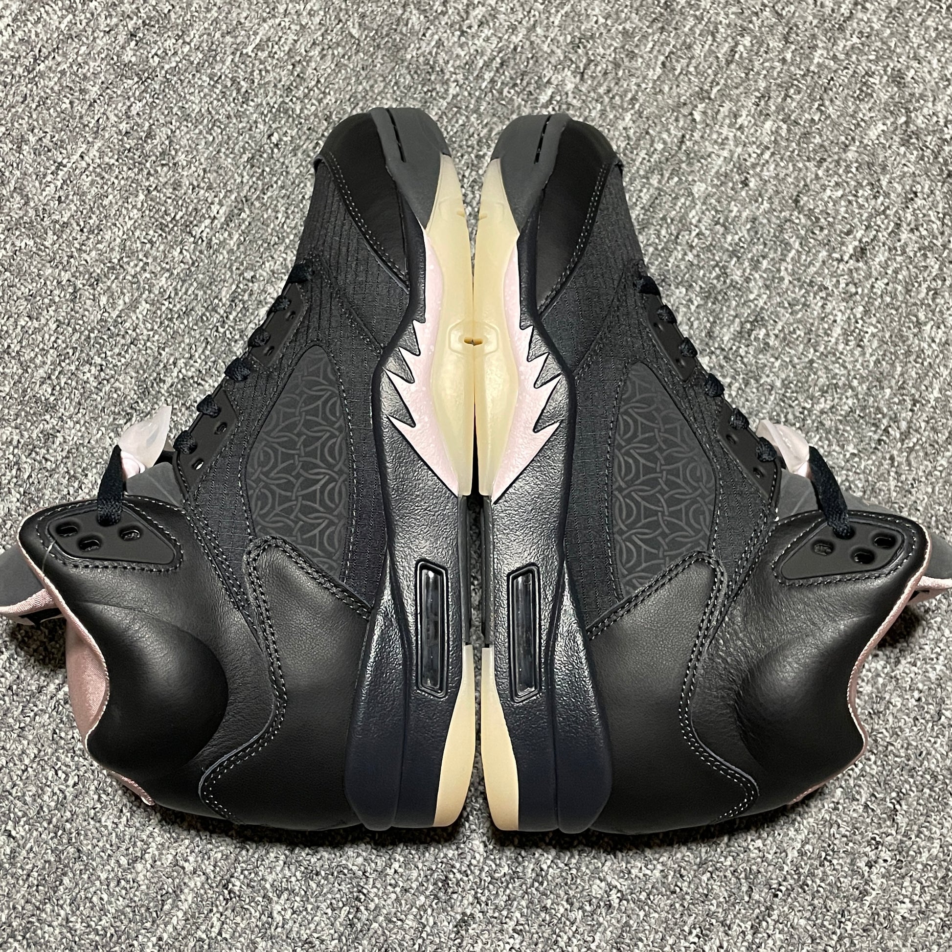 PSG × Nike Air Jordan 5 Retro "Off Noir/Particle Rose/Anthracite/Pearl Pink/Sail"
