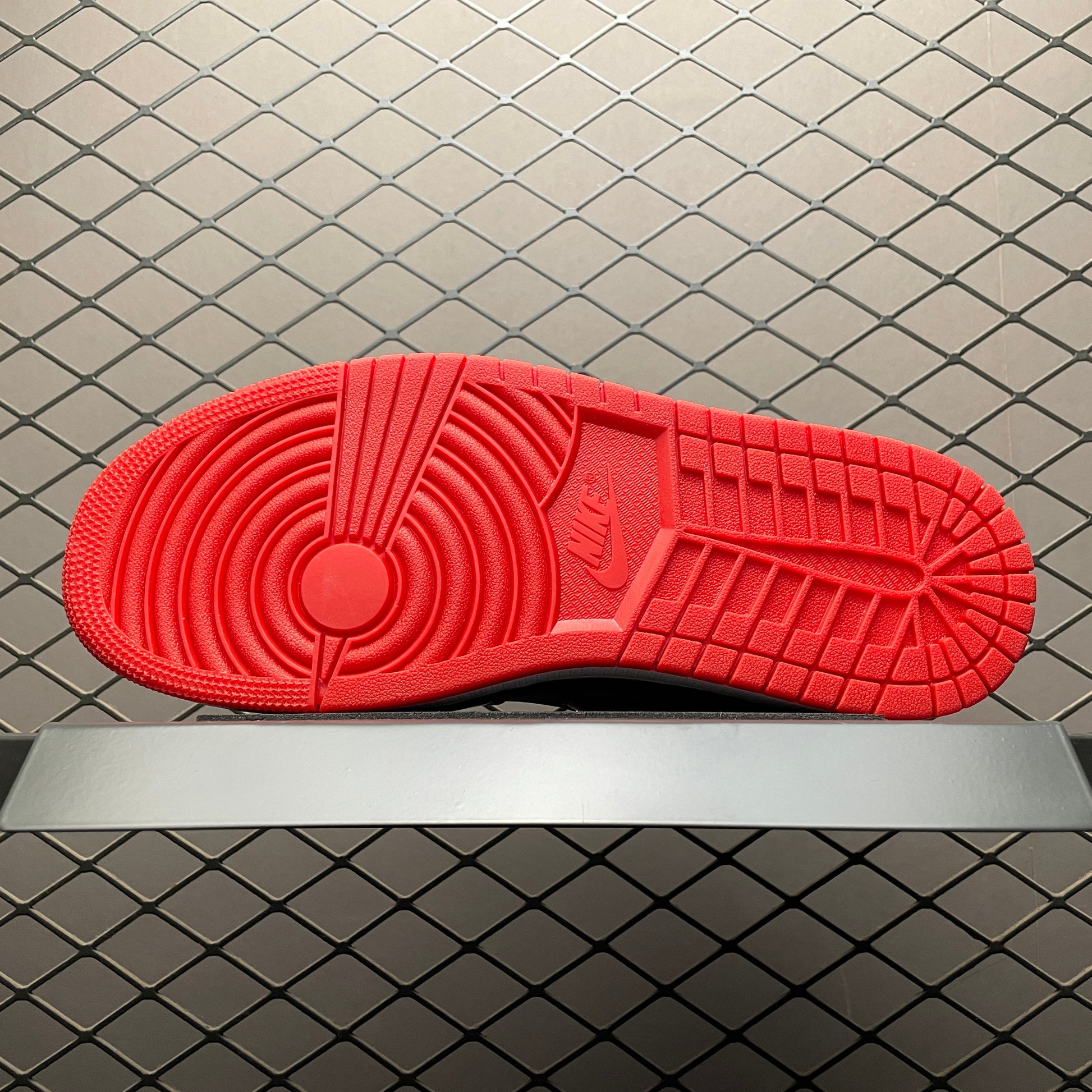 Nike Jordan 1 Low SE Patent Varsity Red Black