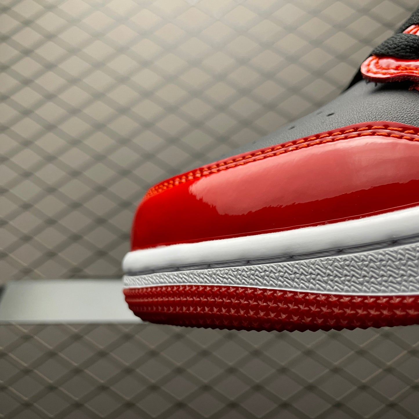 Nike Jordan 1 Low SE Patent Varsity Red Black