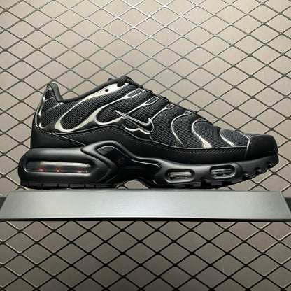 Nike Women's Air Max Plus SE "Black/Metallic Silver/Laser Crimson