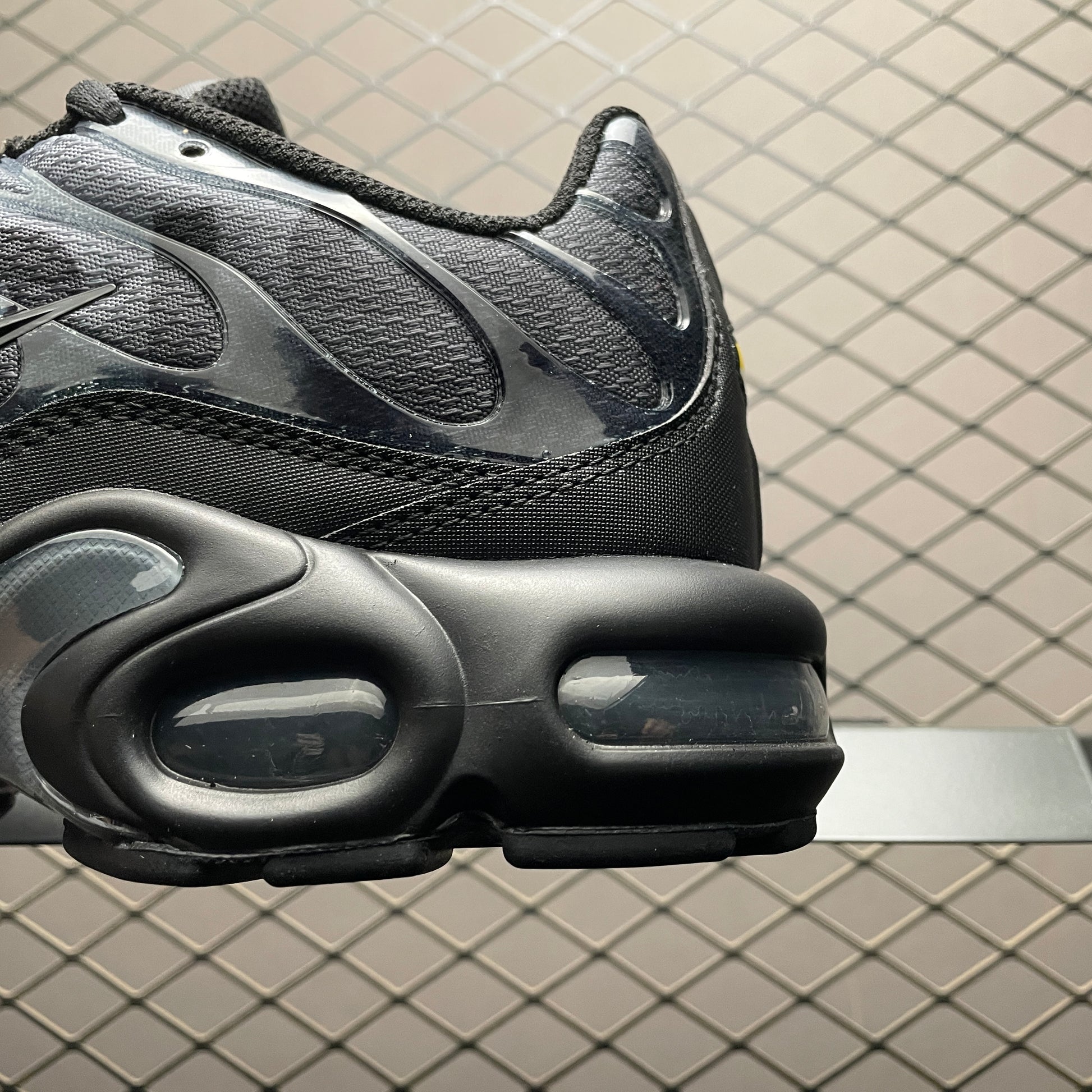 PSG × Nike Air Max Plus "Black/Particle Grey"