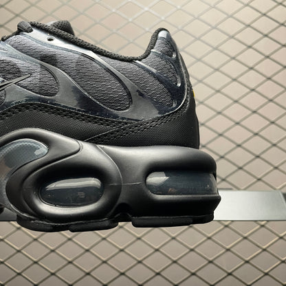 PSG × Nike Air Max Plus "Black/Particle Grey"