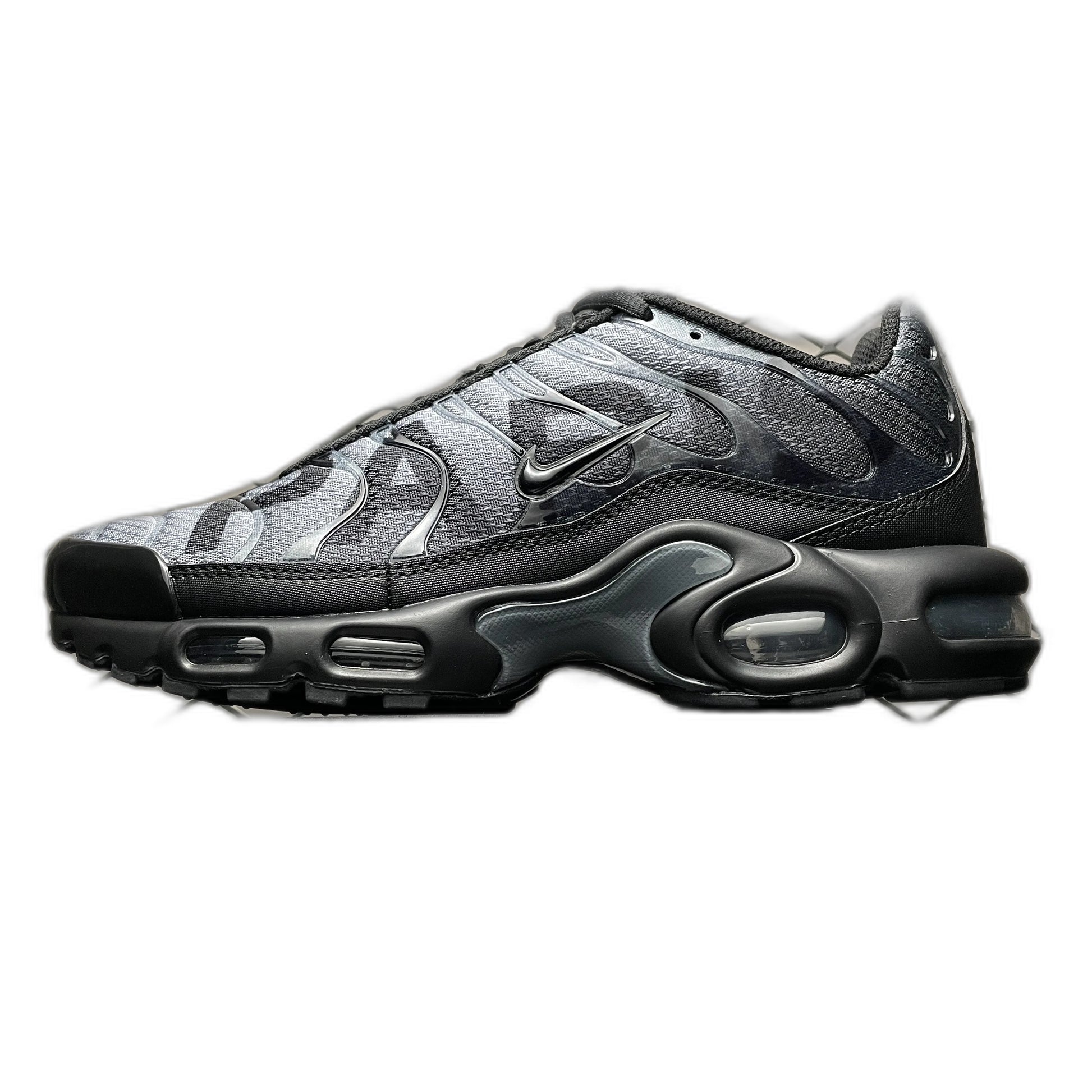 PSG × Nike Air Max Plus "Black/Particle Grey"