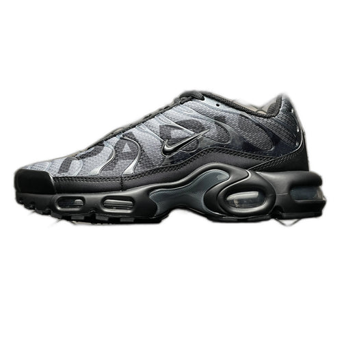 PSG × Nike Air Max Plus "Black/Particle Grey"