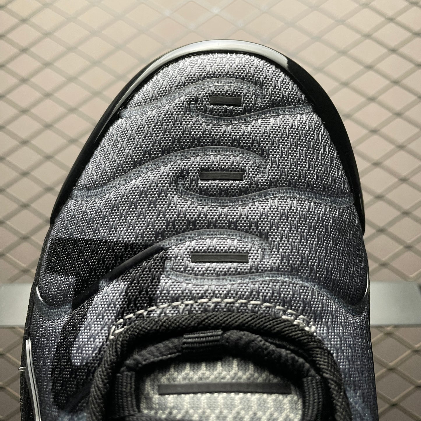 PSG × Nike Air Max Plus "Black/Particle Grey"