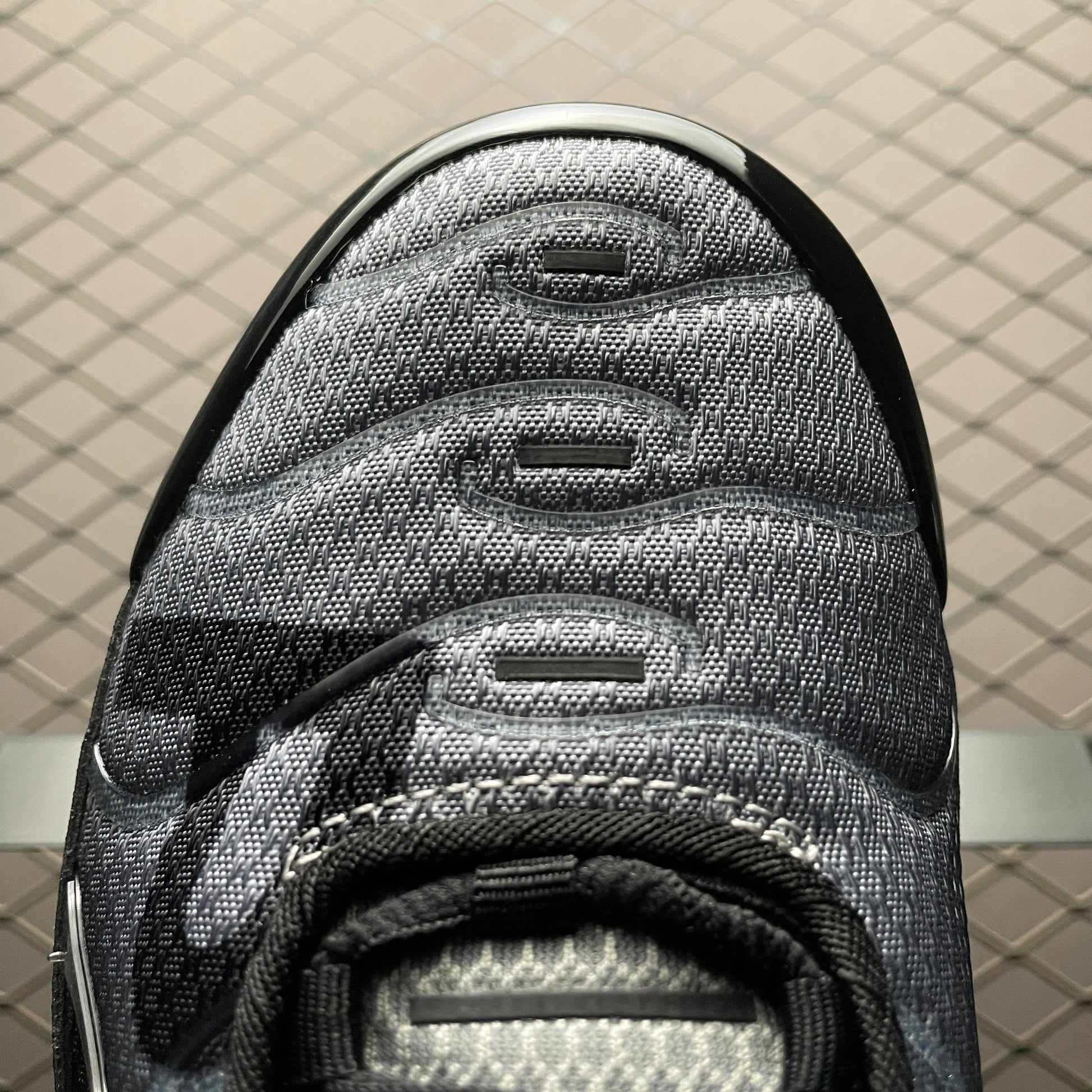 PSG × Nike Air Max Plus "Black/Particle Grey"