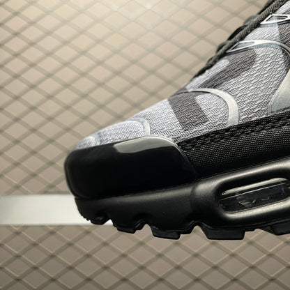 PSG × Nike Air Max Plus "Black/Particle Grey"