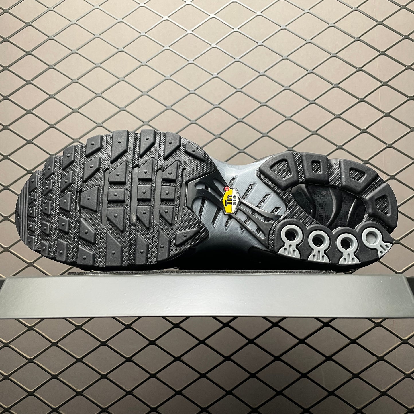 PSG × Nike Air Max Plus "Black/Particle Grey"
