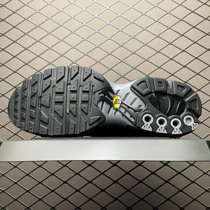 PSG × Nike Air Max Plus "Black/Particle Grey"