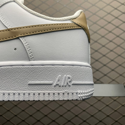 NIKE AIR FORCE 1 '07 Men – White/Rattan
