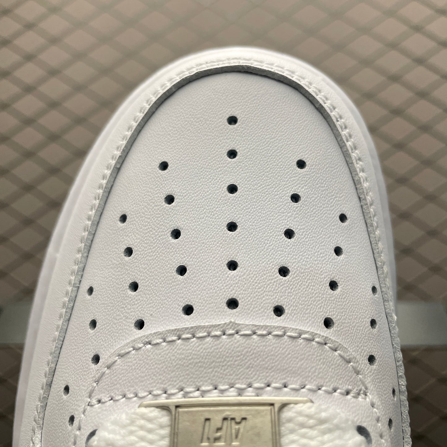NIKE AIR FORCE 1 '07 Men – White/Rattan