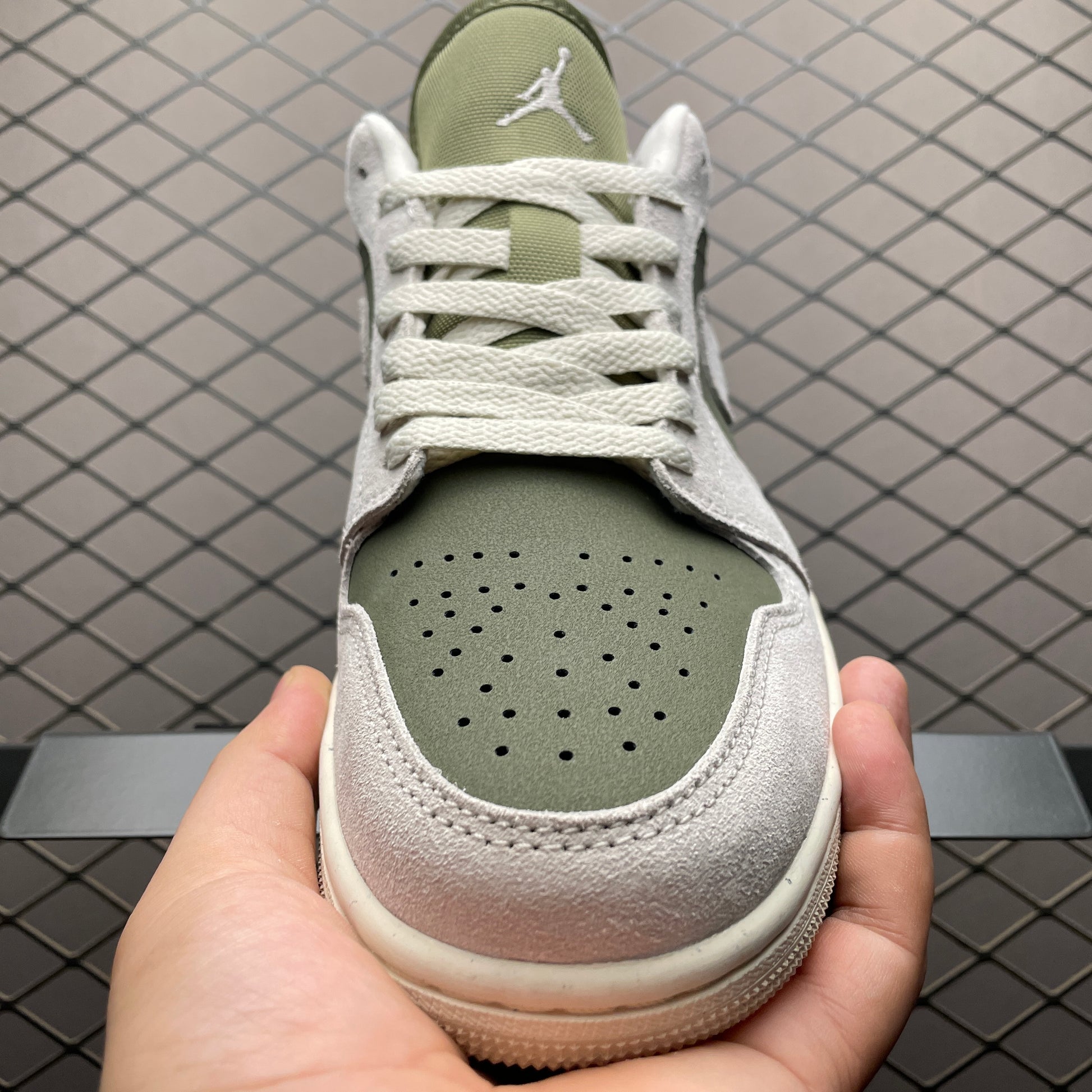 Nike Air Jordan 1 Low SE "Medium Olive"