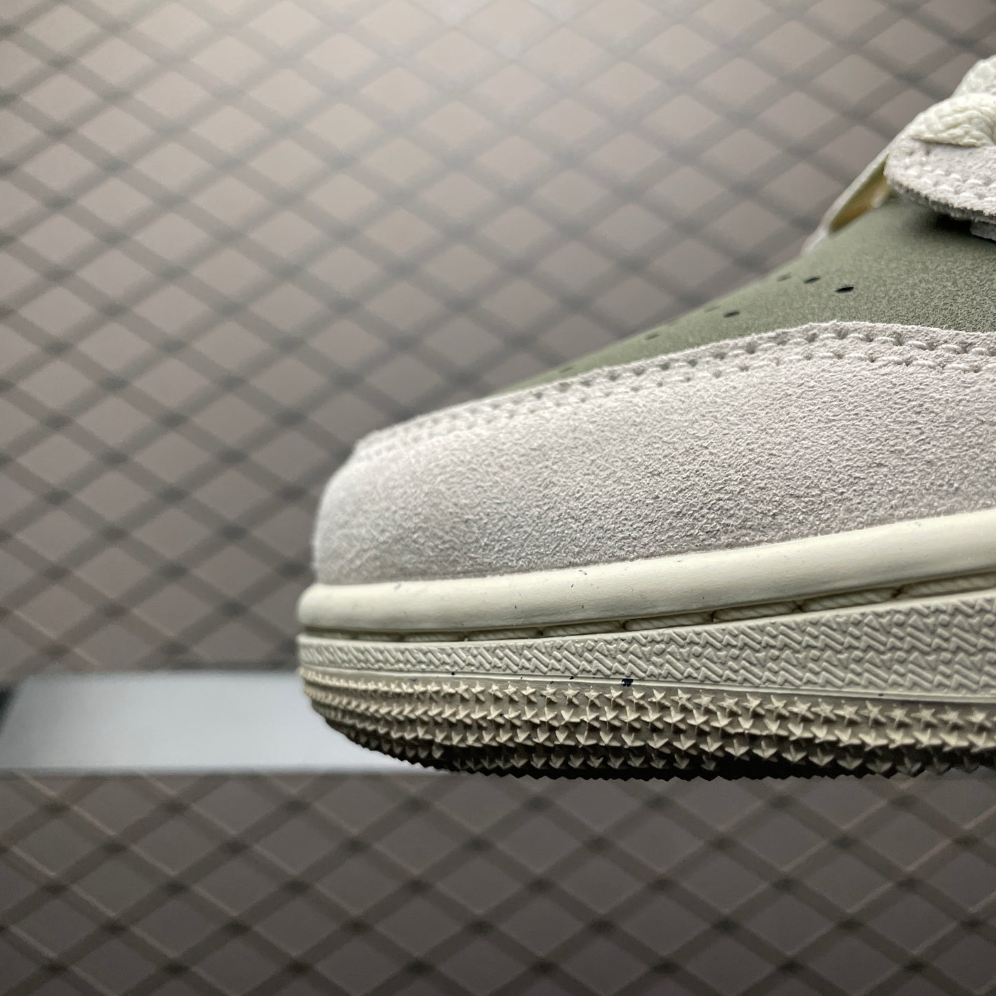 Nike Air Jordan 1 Low SE "Medium Olive"