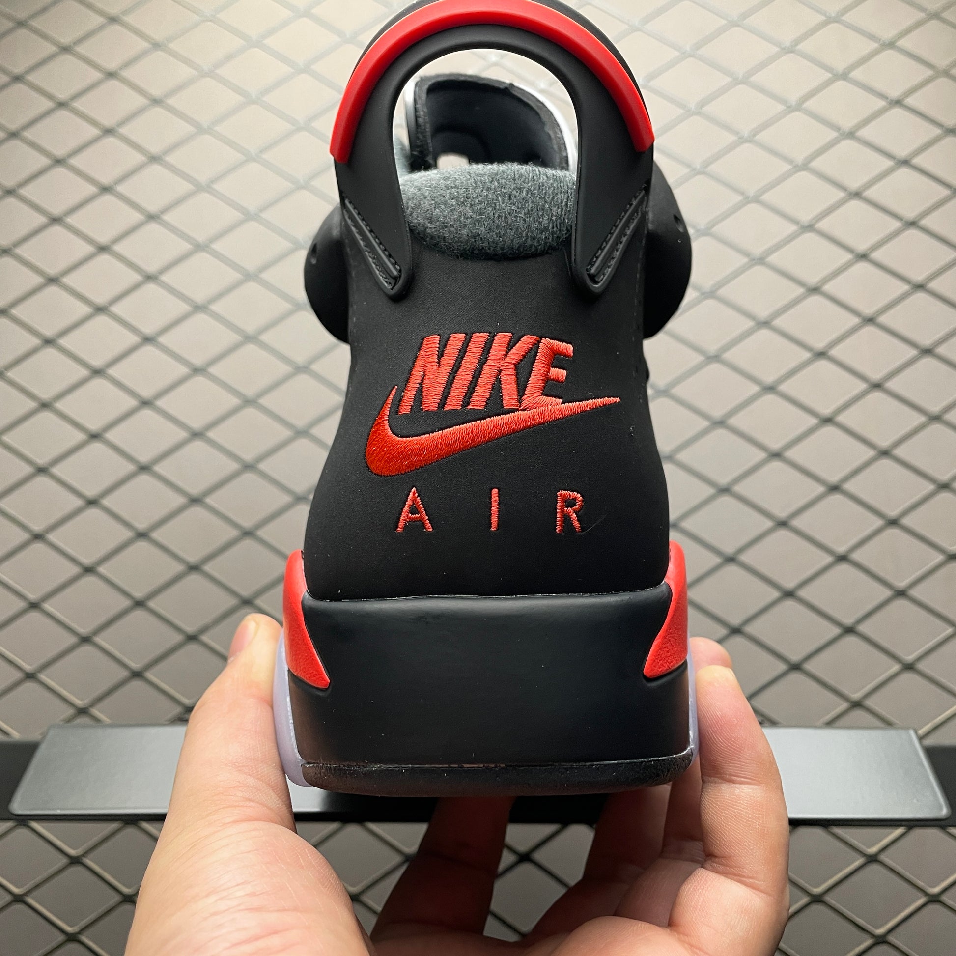 Nike Air Jordan 6 "Reverse Infrared"