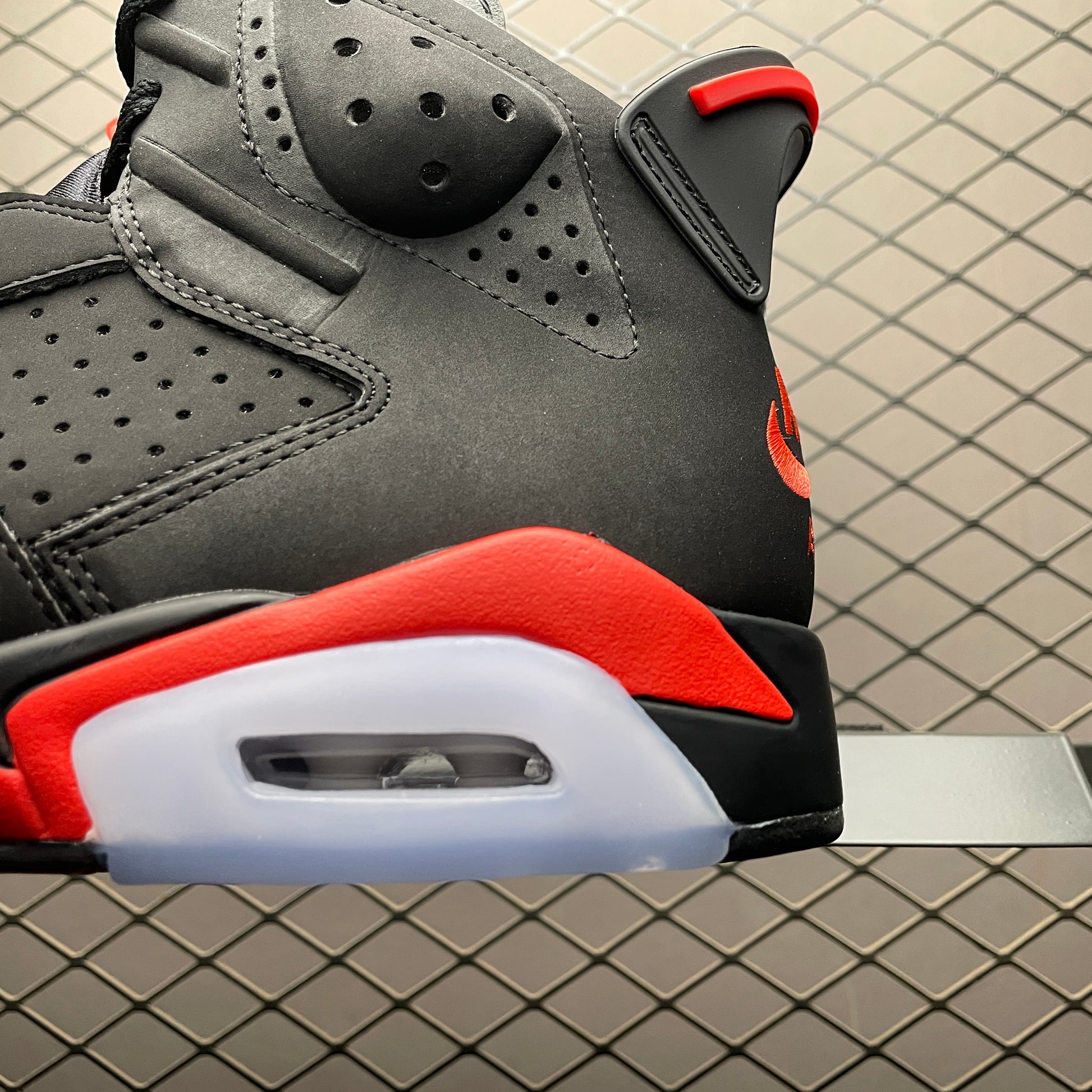 Nike Air Jordan 6 "Reverse Infrared"